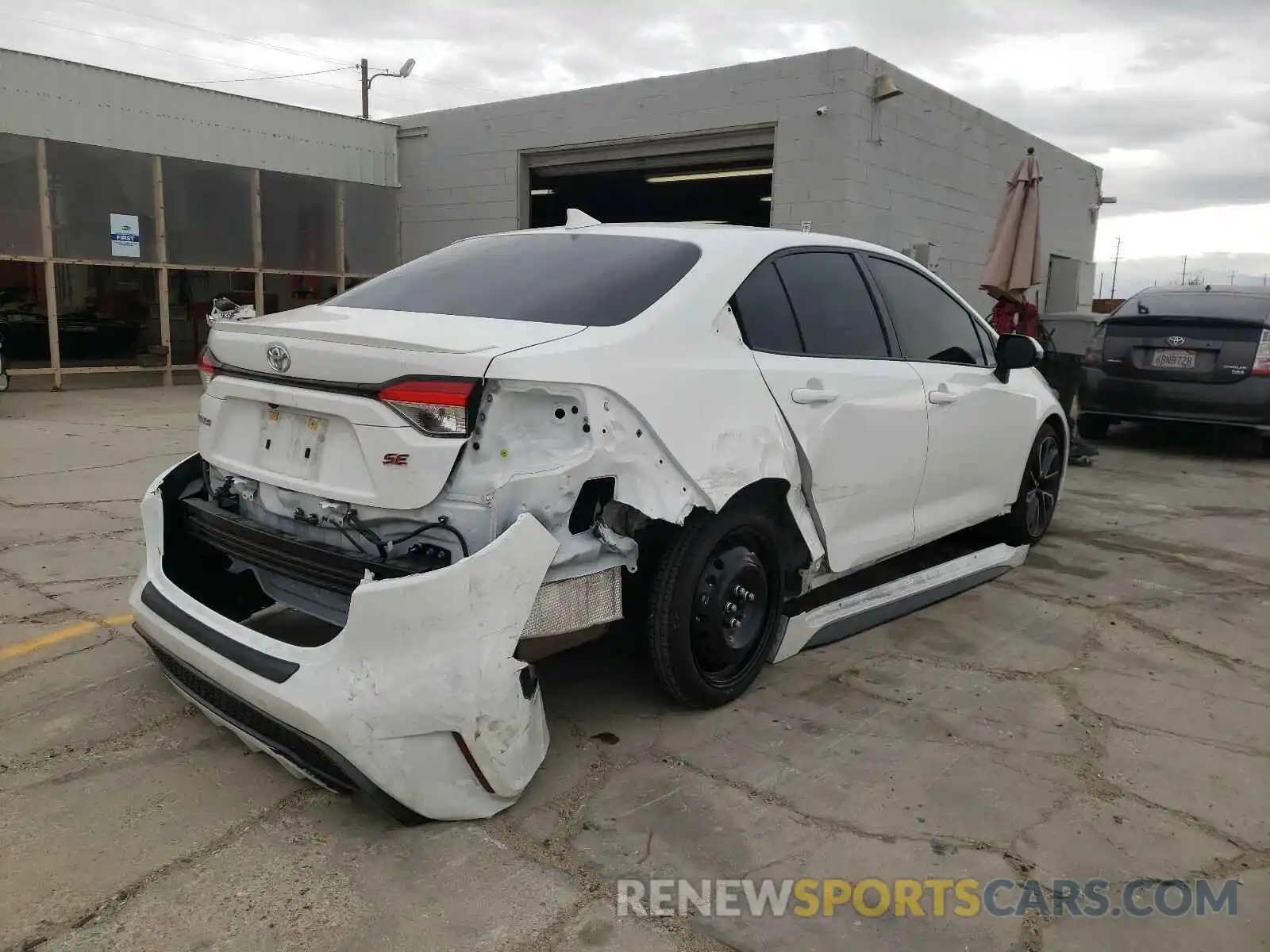 4 Photograph of a damaged car JTDP4RCE7LJ036765 TOYOTA COROLLA 2020