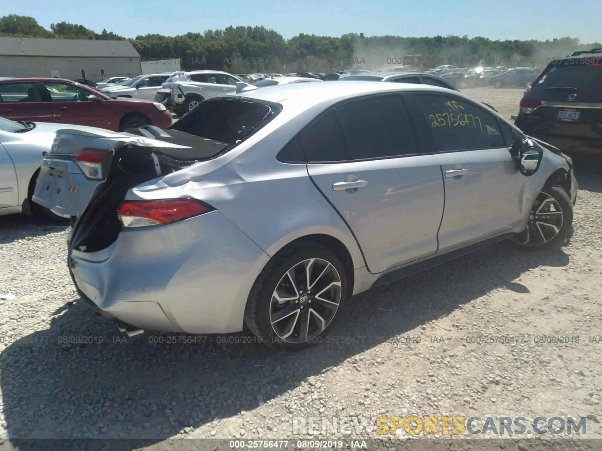 4 Photograph of a damaged car JTDP4RCE8LJ016007 TOYOTA COROLLA 2020