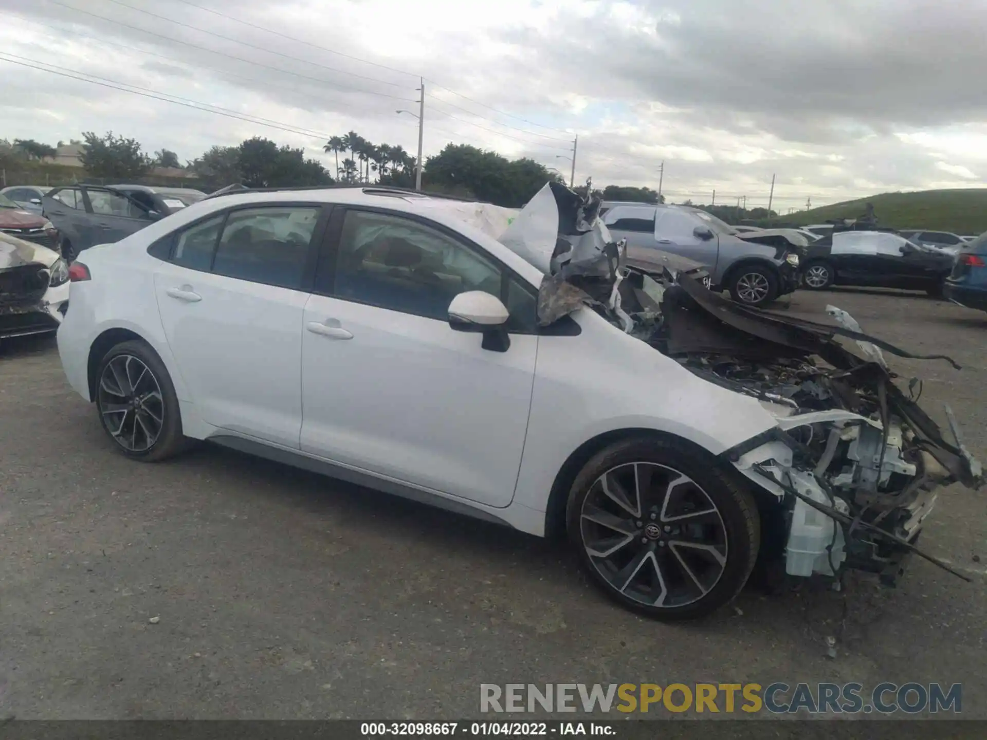 1 Photograph of a damaged car JTDP4RCE8LJ023510 TOYOTA COROLLA 2020