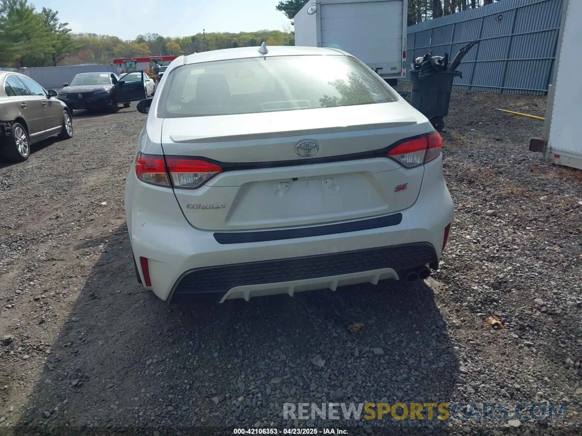 17 Photograph of a damaged car JTDP4RCE9LJ000933 TOYOTA COROLLA 2020