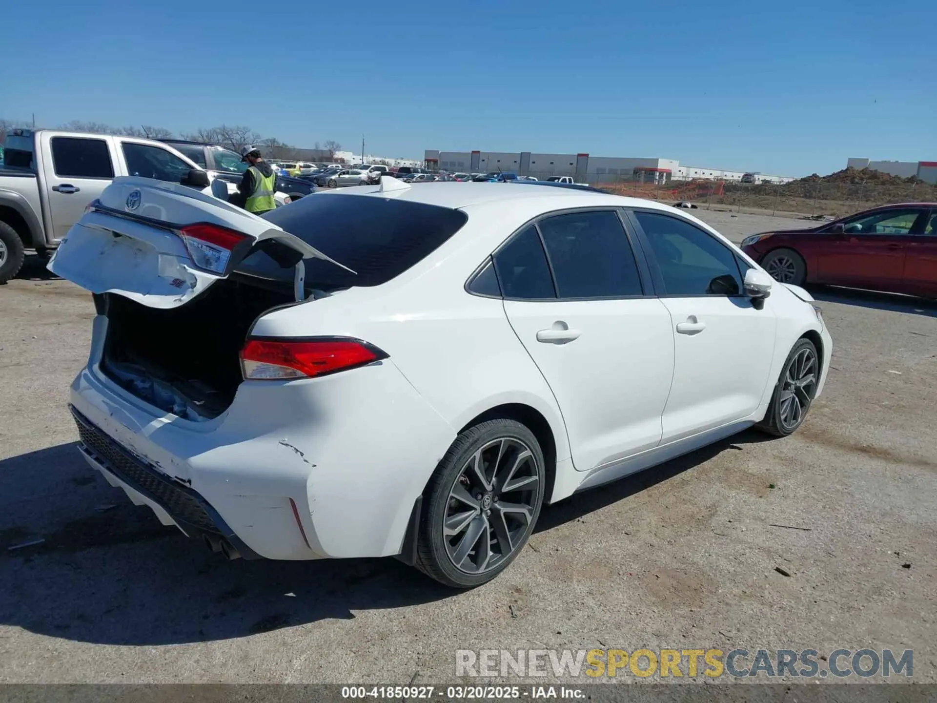 4 Photograph of a damaged car JTDP4RCE9LJ013763 TOYOTA COROLLA 2020