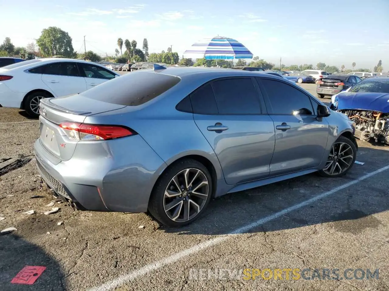 3 Photograph of a damaged car JTDP4RCE9LJ016517 TOYOTA COROLLA 2020