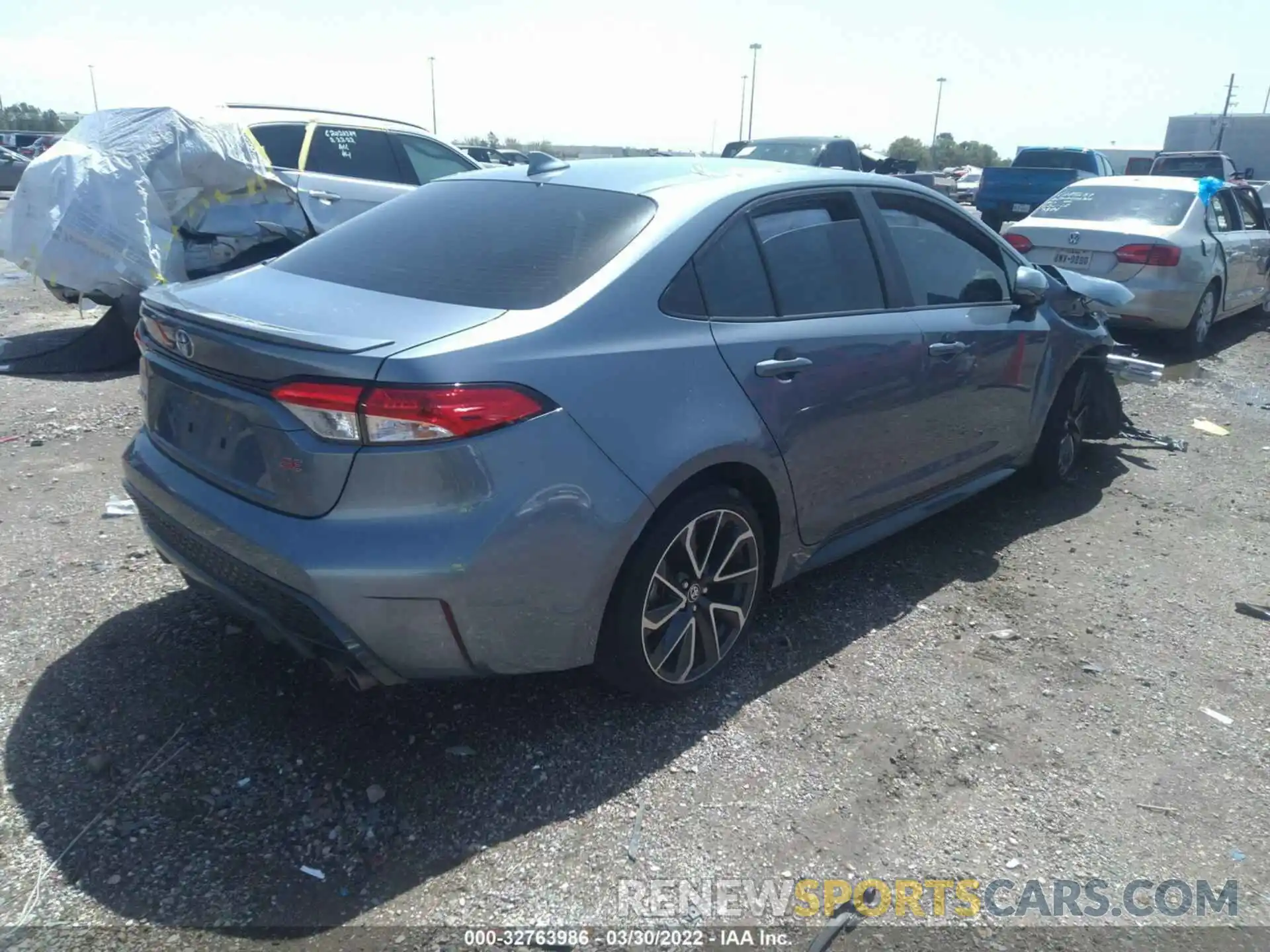 4 Photograph of a damaged car JTDP4RCEXLJ008166 TOYOTA COROLLA 2020