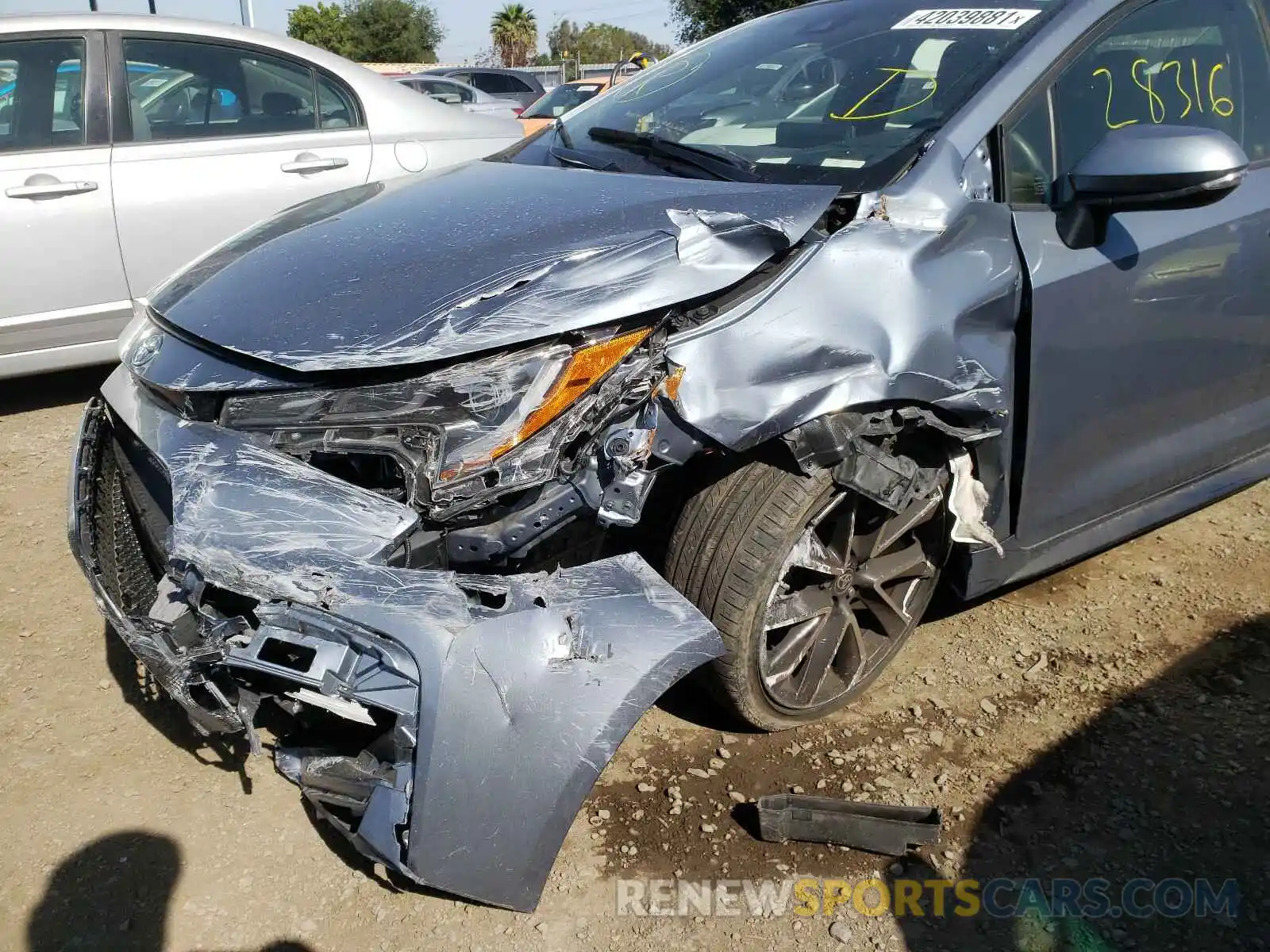 9 Photograph of a damaged car JTDS4RCE0LJ001155 TOYOTA COROLLA 2020