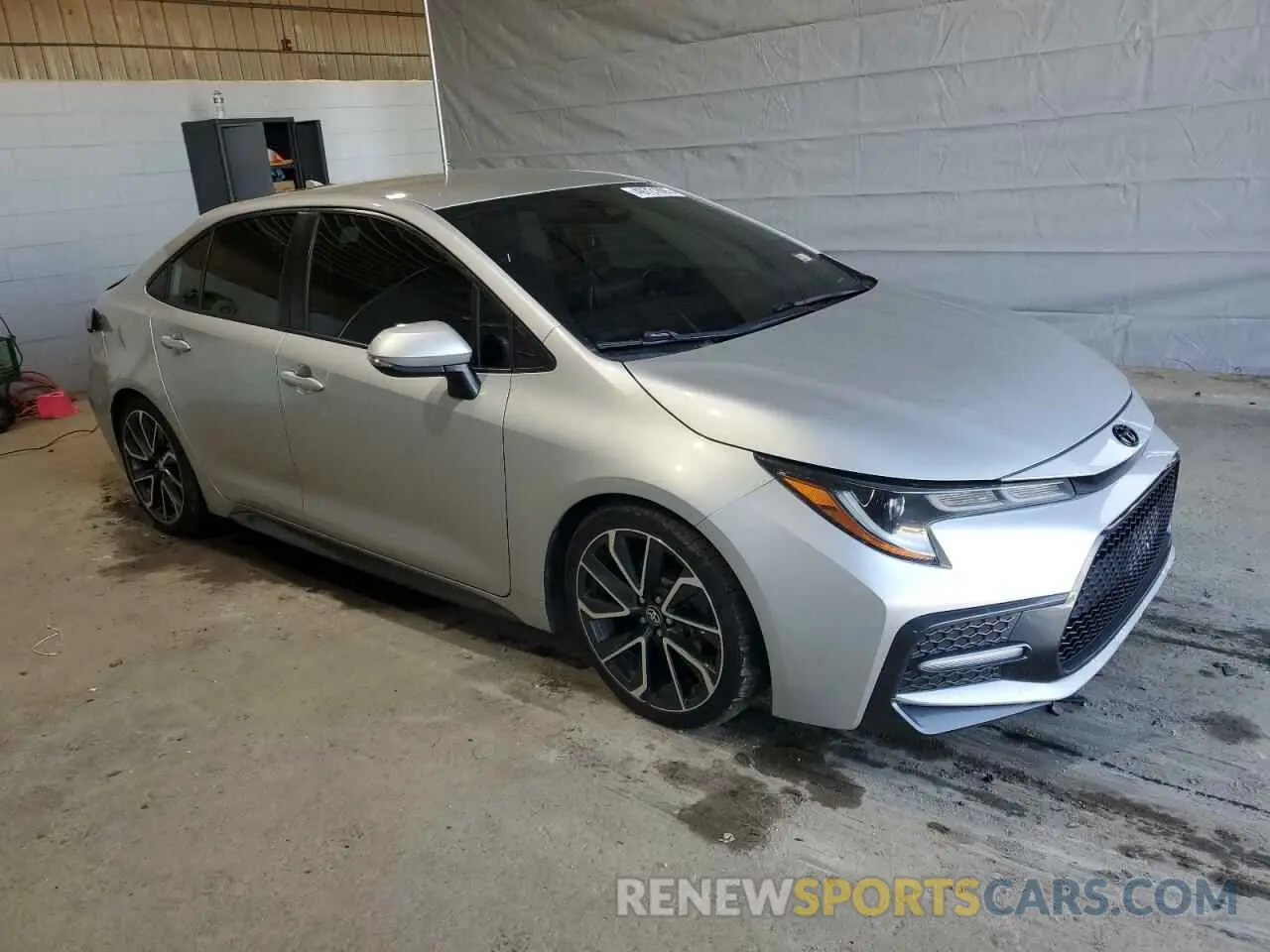 4 Photograph of a damaged car JTDS4RCE0LJ006498 TOYOTA COROLLA 2020