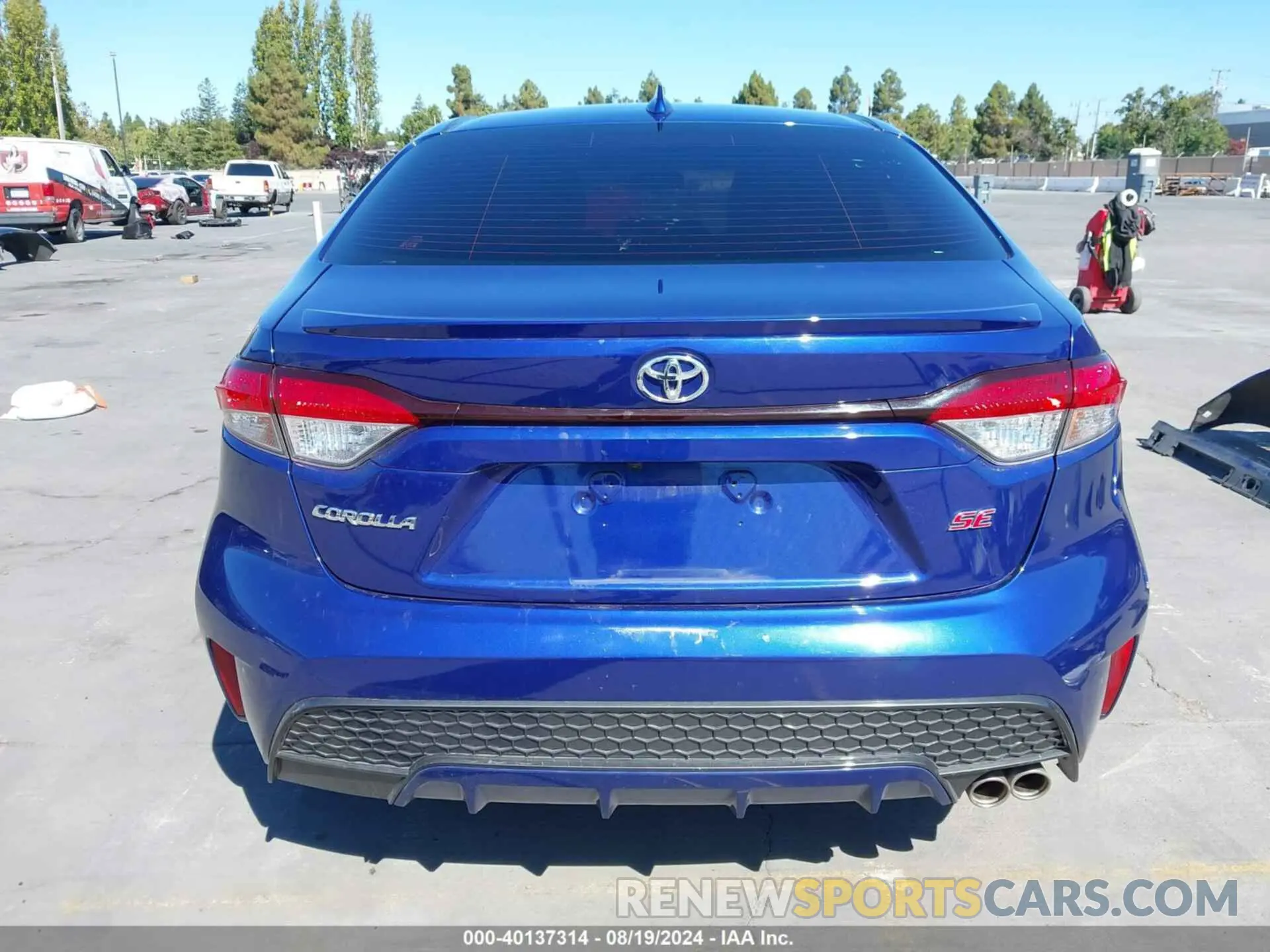 17 Photograph of a damaged car JTDS4RCE0LJ011037 TOYOTA COROLLA 2020