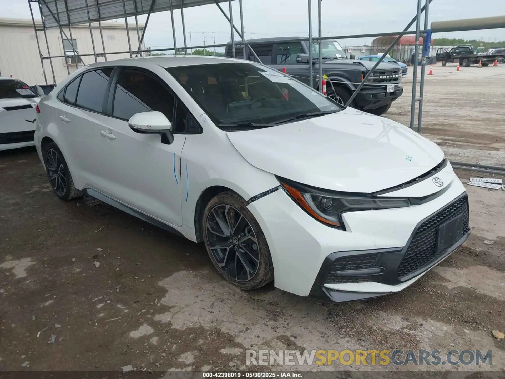 1 Photograph of a damaged car JTDS4RCE0LJ025164 TOYOTA COROLLA 2020