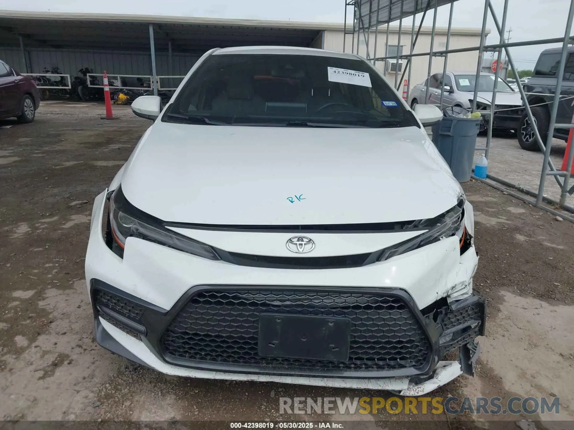 12 Photograph of a damaged car JTDS4RCE0LJ025164 TOYOTA COROLLA 2020