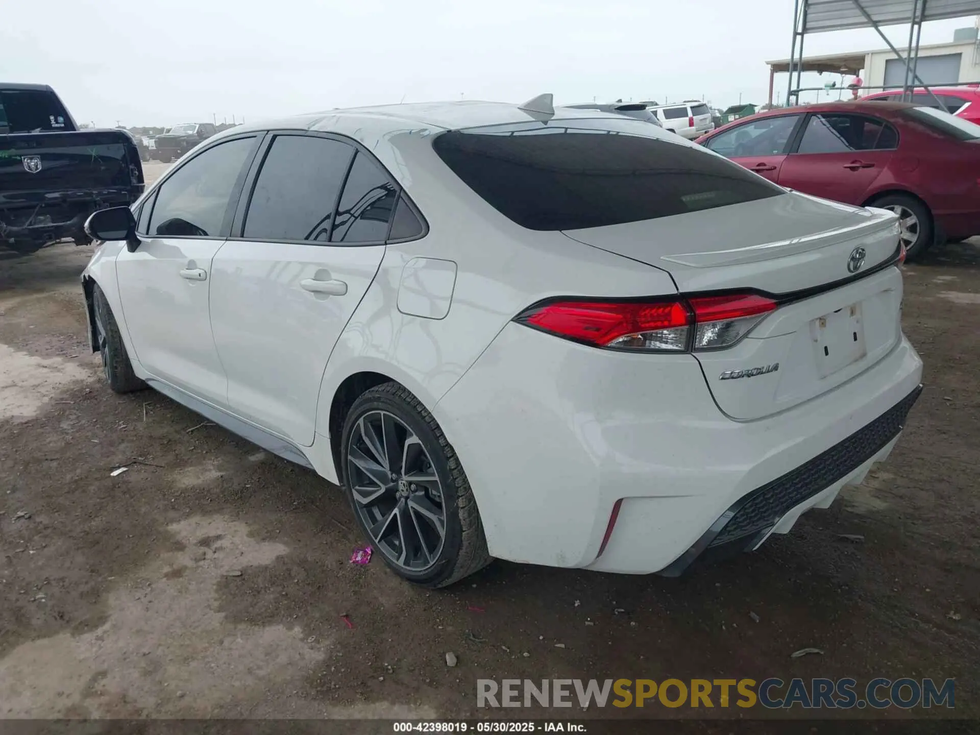 3 Photograph of a damaged car JTDS4RCE0LJ025164 TOYOTA COROLLA 2020