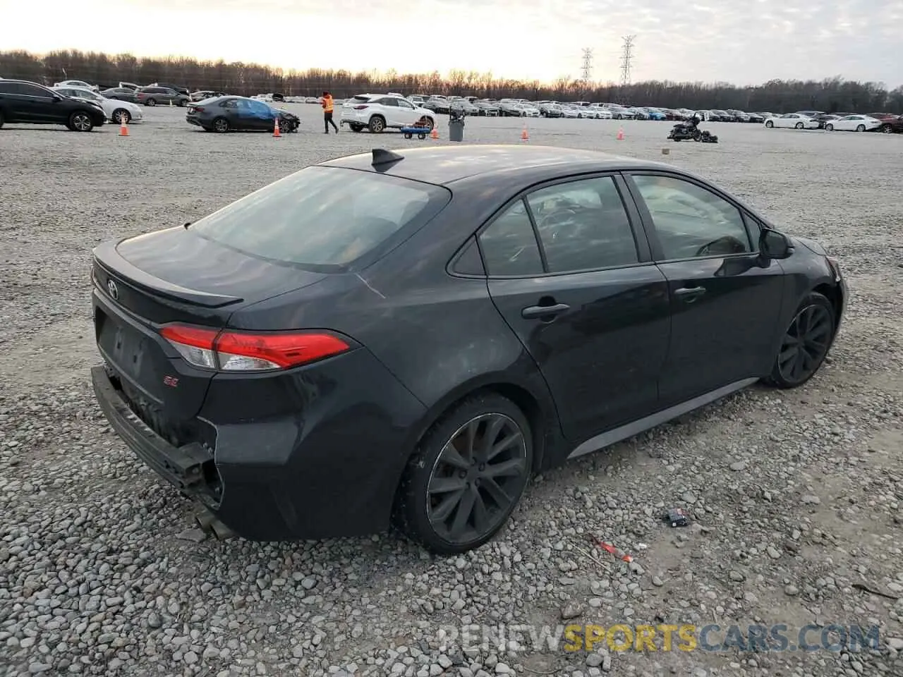 3 Photograph of a damaged car JTDS4RCE0LJ027612 TOYOTA COROLLA 2020