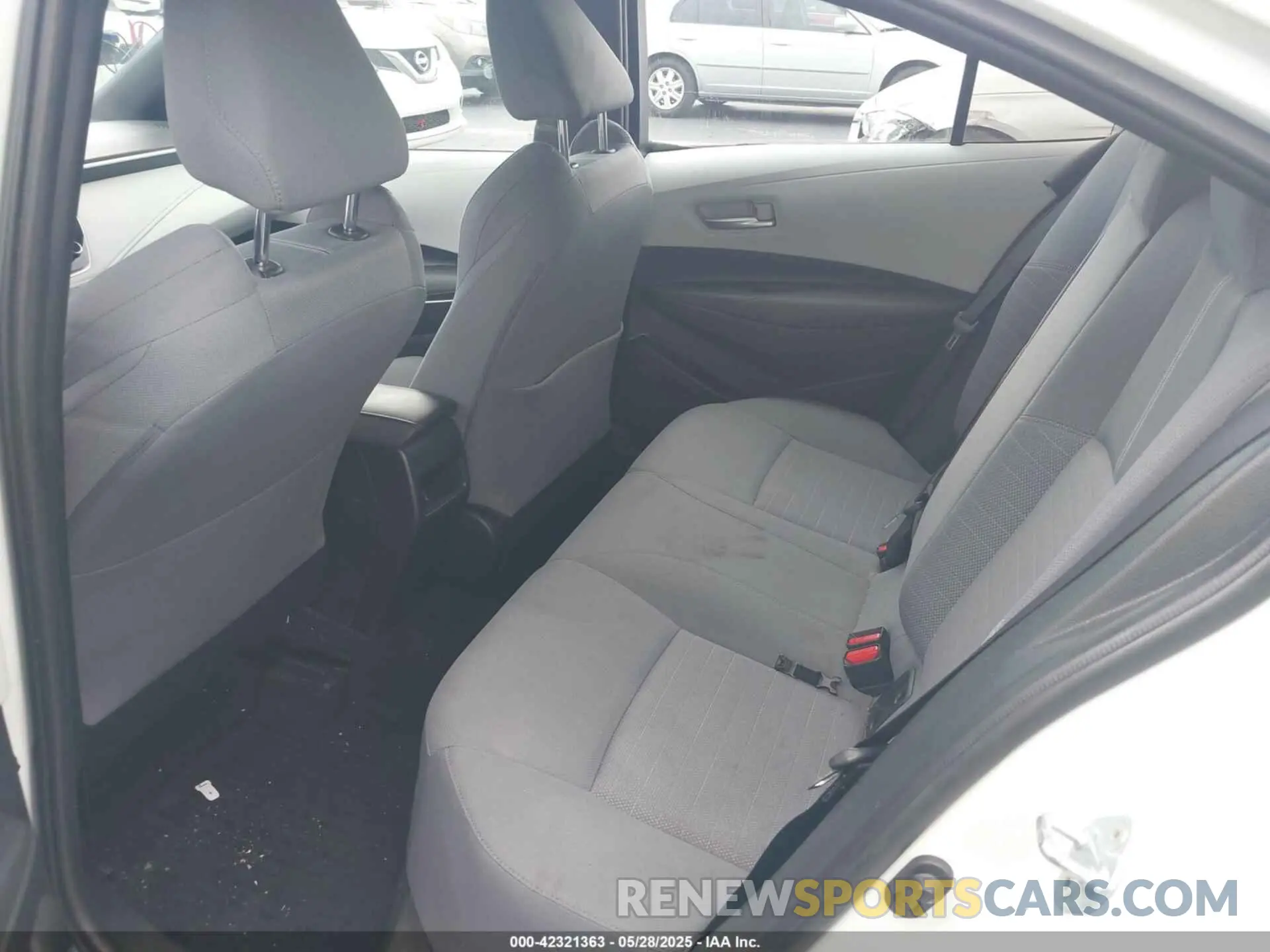 8 Photograph of a damaged car JTDS4RCE0LJ029442 TOYOTA COROLLA 2020