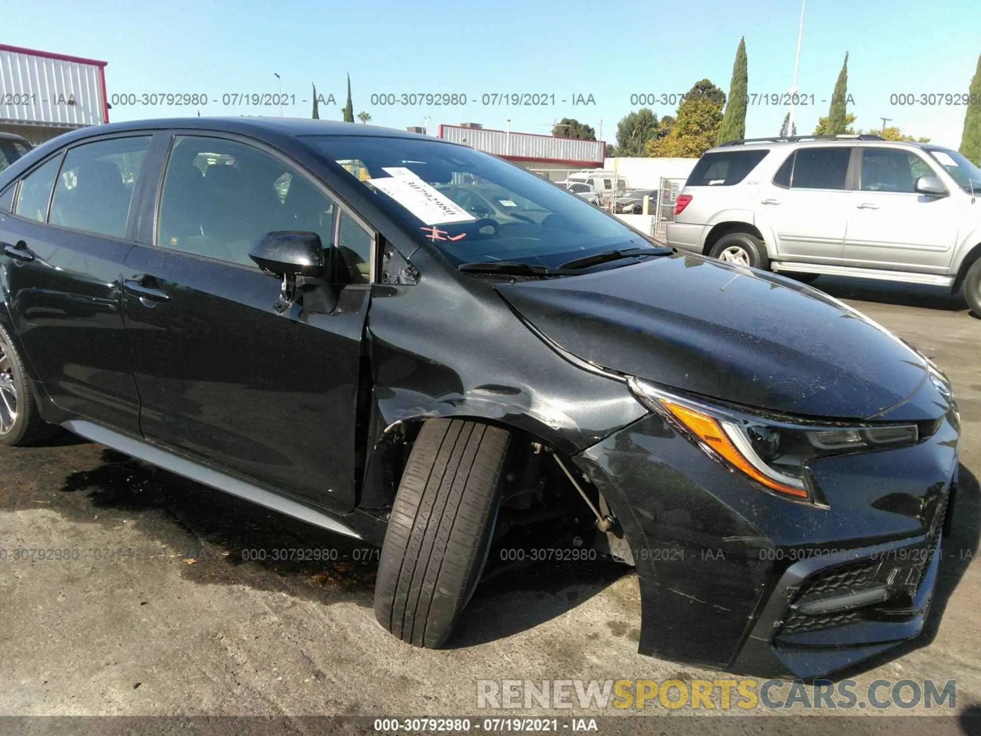 6 Photograph of a damaged car JTDS4RCE0LJ030347 TOYOTA COROLLA 2020