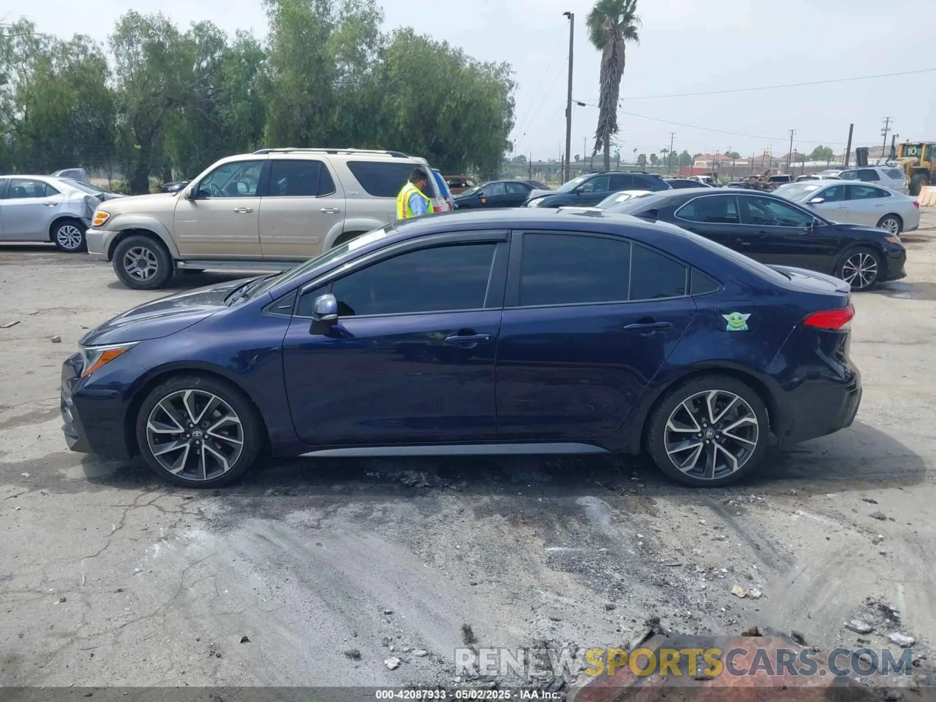 14 Photograph of a damaged car JTDS4RCE1LJ002153 TOYOTA COROLLA 2020