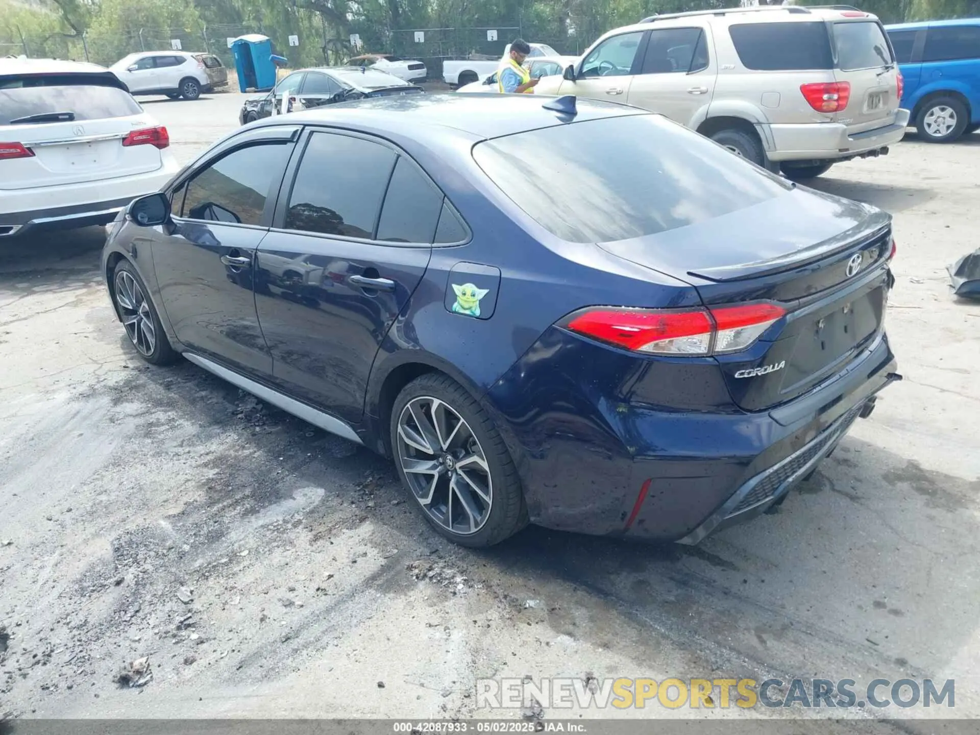 3 Photograph of a damaged car JTDS4RCE1LJ002153 TOYOTA COROLLA 2020