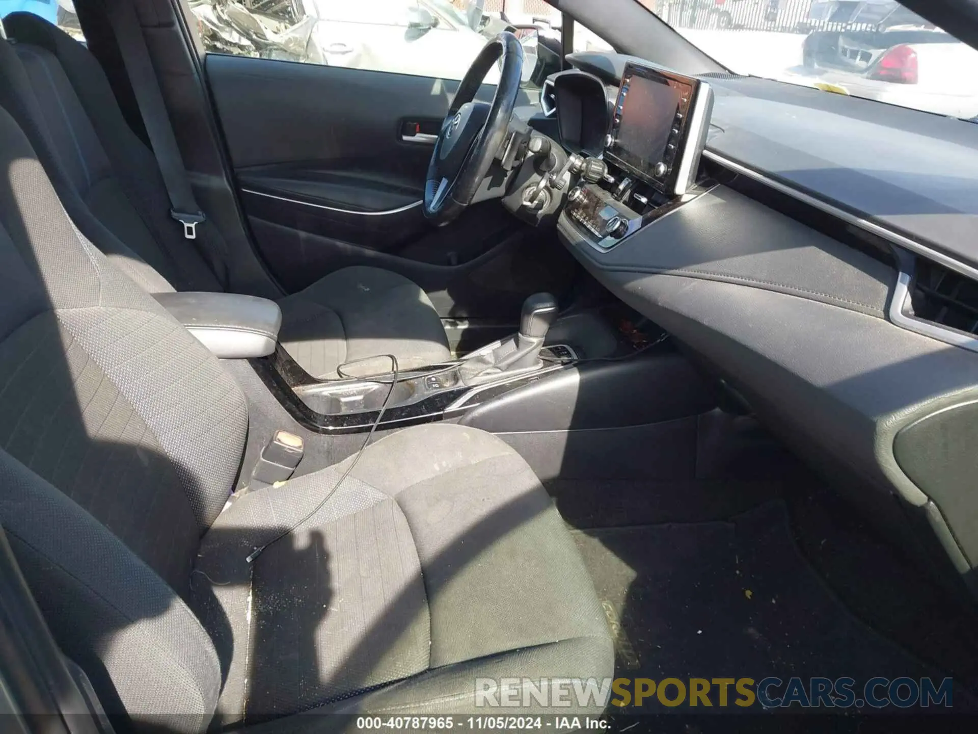 5 Photograph of a damaged car JTDS4RCE1LJ005697 TOYOTA COROLLA 2020
