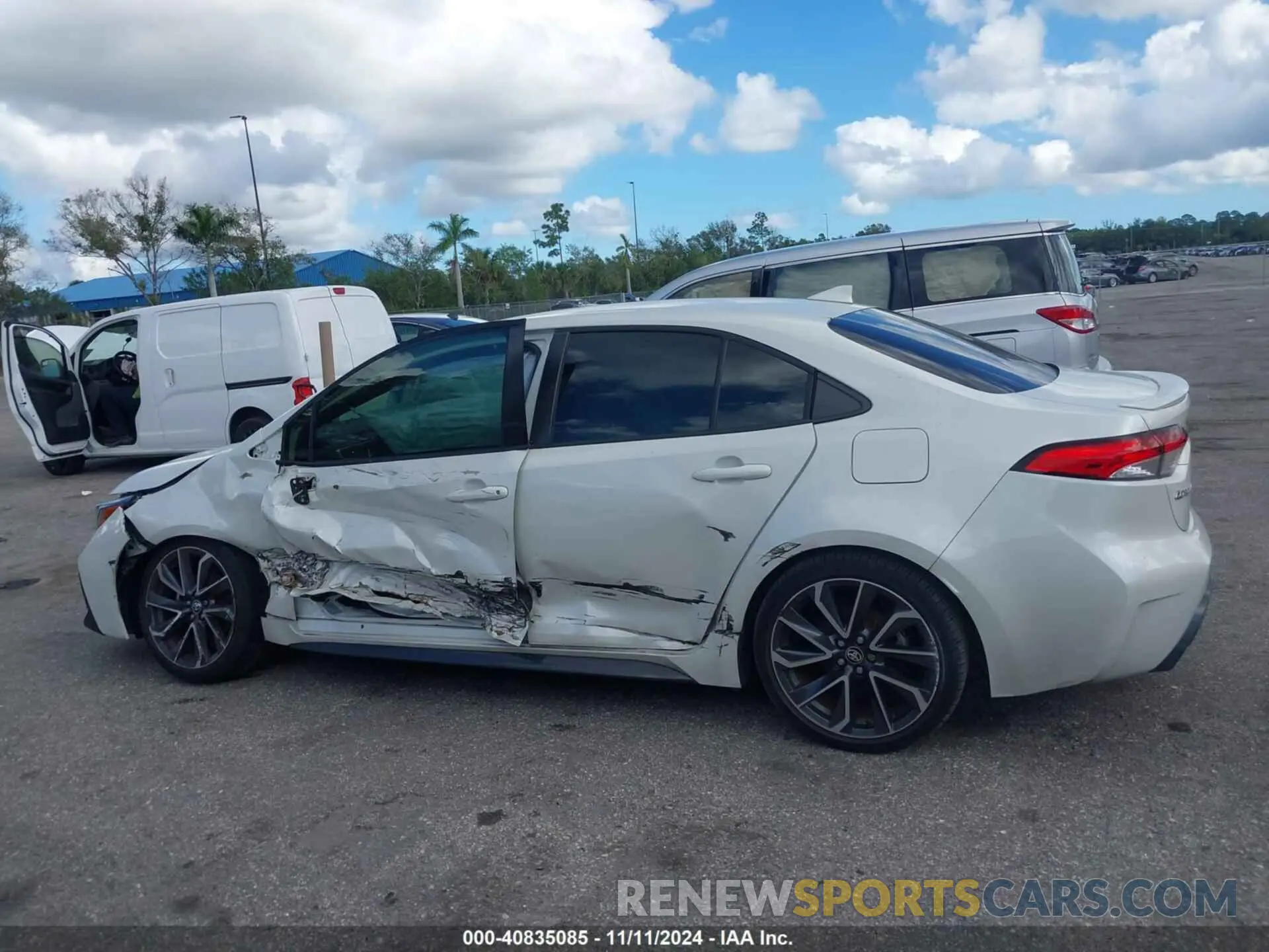 14 Photograph of a damaged car JTDS4RCE1LJ012732 TOYOTA COROLLA 2020