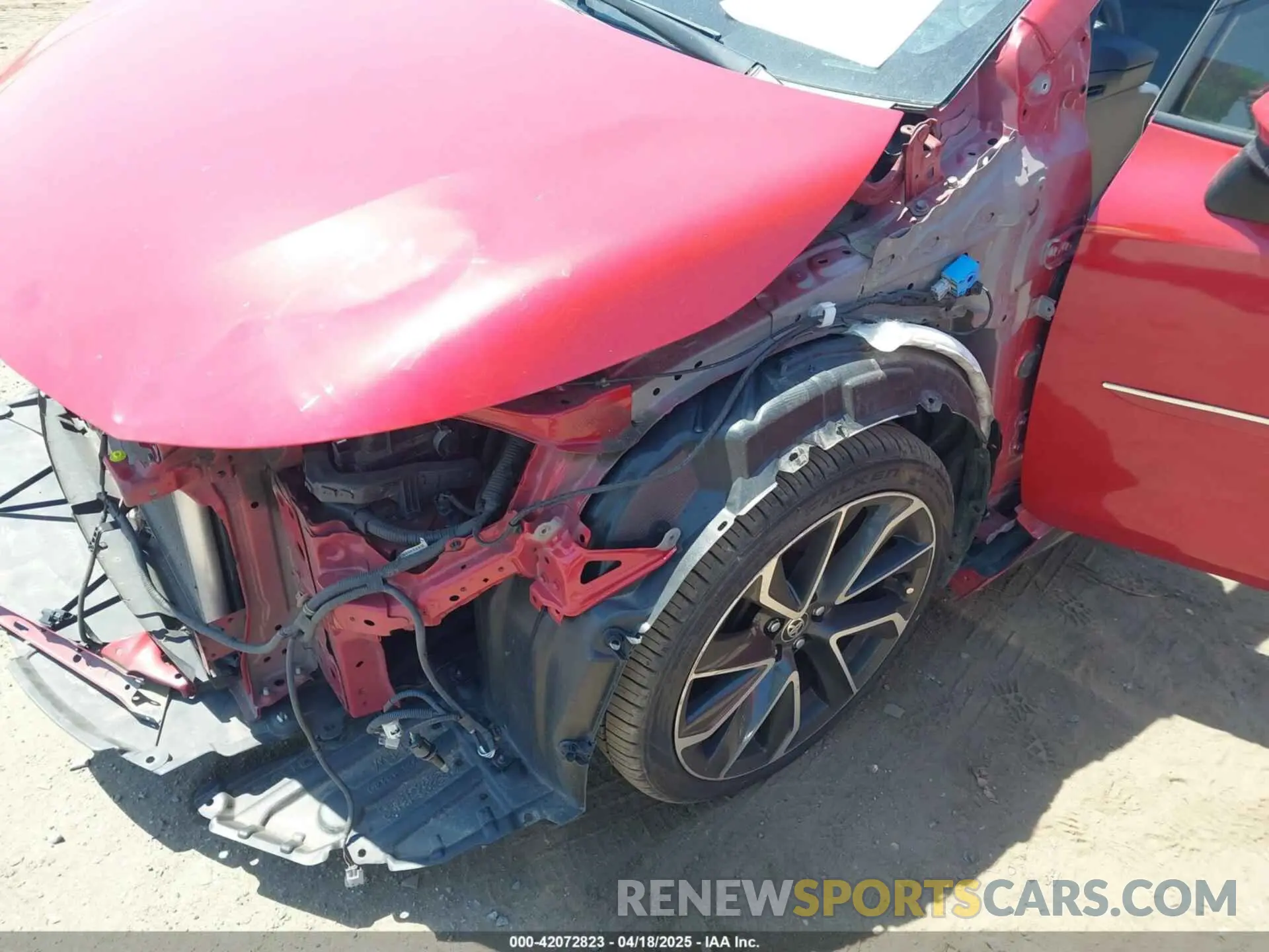 19 Photograph of a damaged car JTDS4RCE1LJ022967 TOYOTA COROLLA 2020