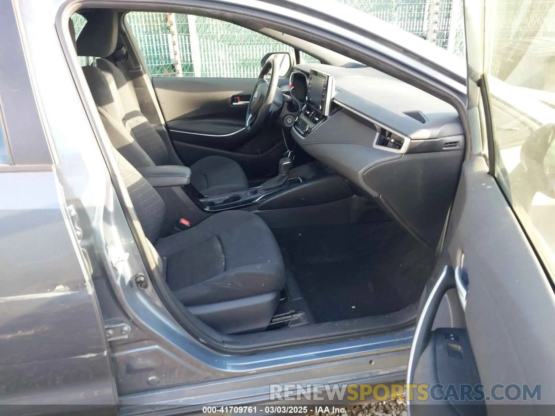 5 Photograph of a damaged car JTDS4RCE1LJ026713 TOYOTA COROLLA 2020