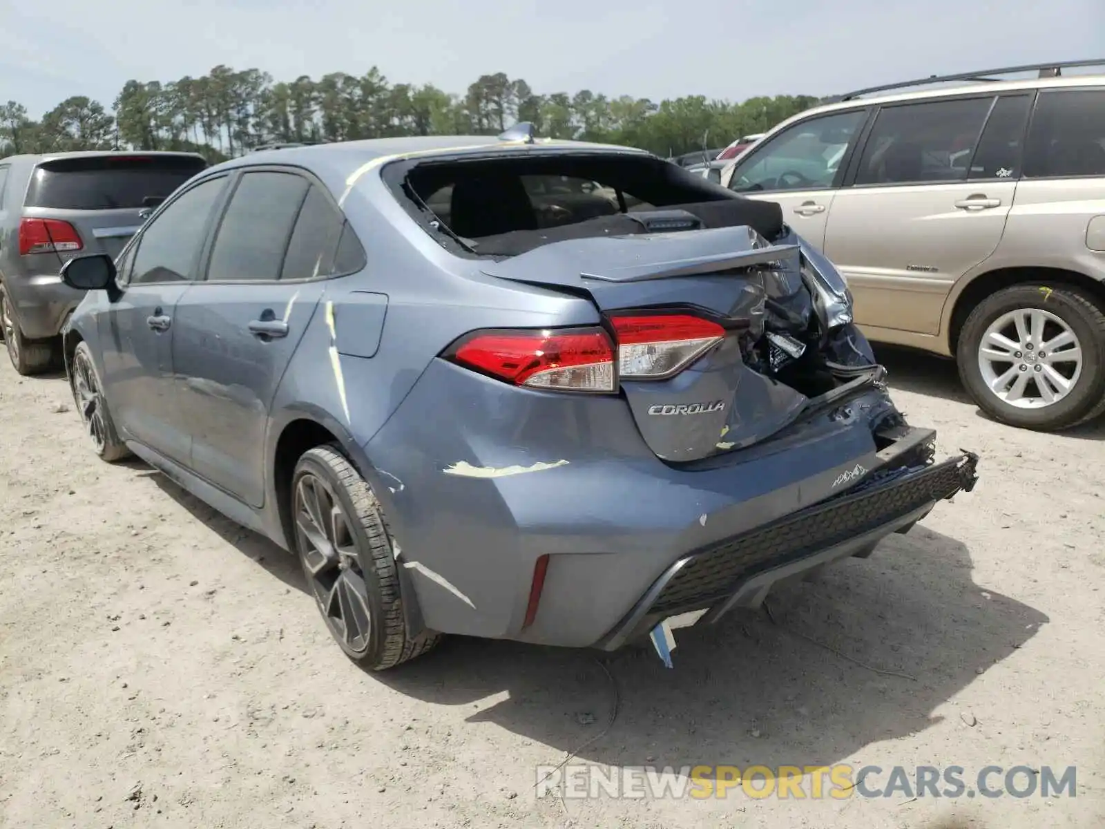 3 Photograph of a damaged car JTDS4RCE2LJ005059 TOYOTA COROLLA 2020