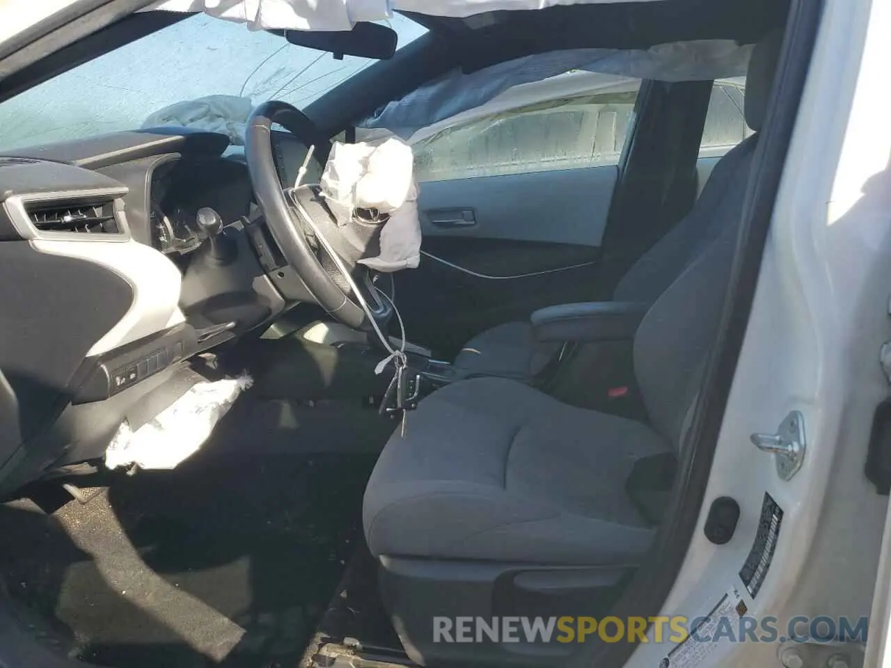 7 Photograph of a damaged car JTDS4RCE2LJ009080 TOYOTA COROLLA 2020