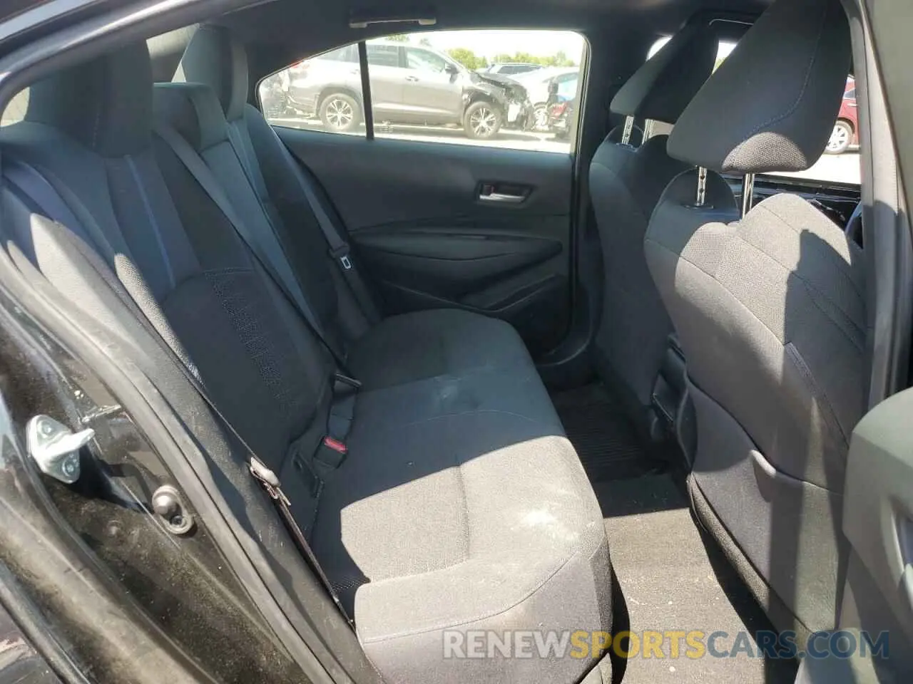 10 Photograph of a damaged car JTDS4RCE2LJ015588 TOYOTA COROLLA 2020