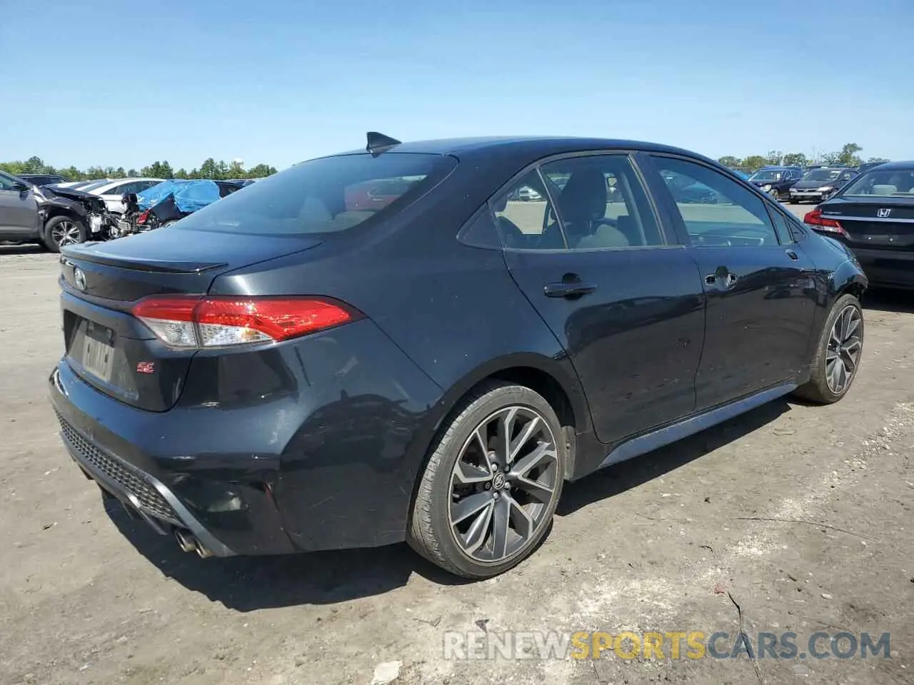 3 Photograph of a damaged car JTDS4RCE2LJ015588 TOYOTA COROLLA 2020