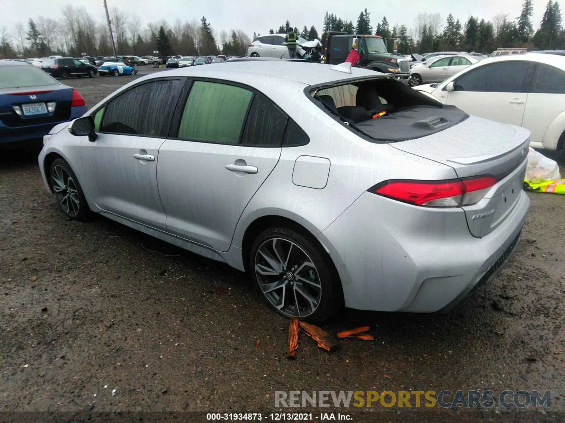 3 Photograph of a damaged car JTDS4RCE2LJ019317 TOYOTA COROLLA 2020