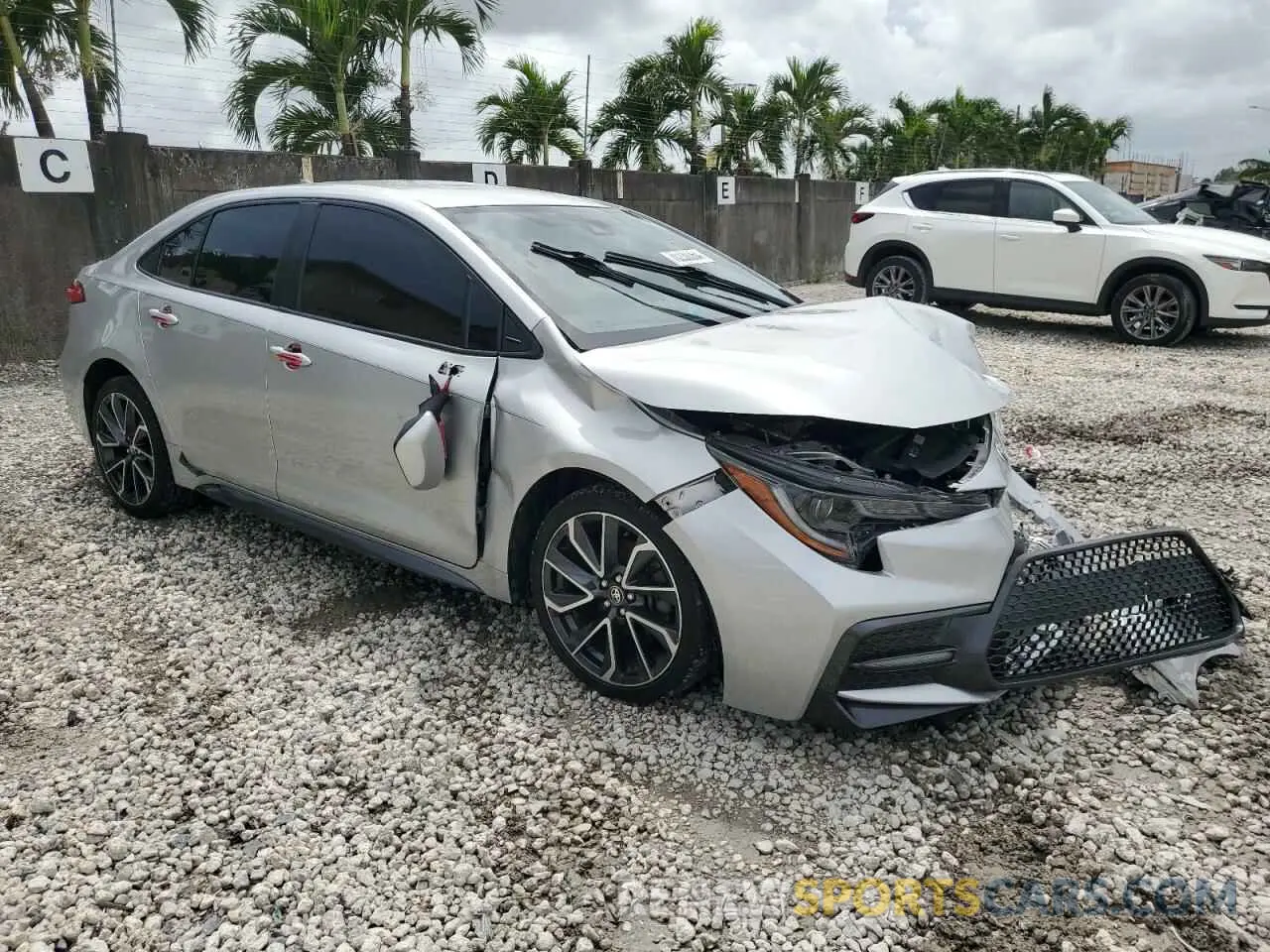 4 Photograph of a damaged car JTDS4RCE2LJ021665 TOYOTA COROLLA 2020