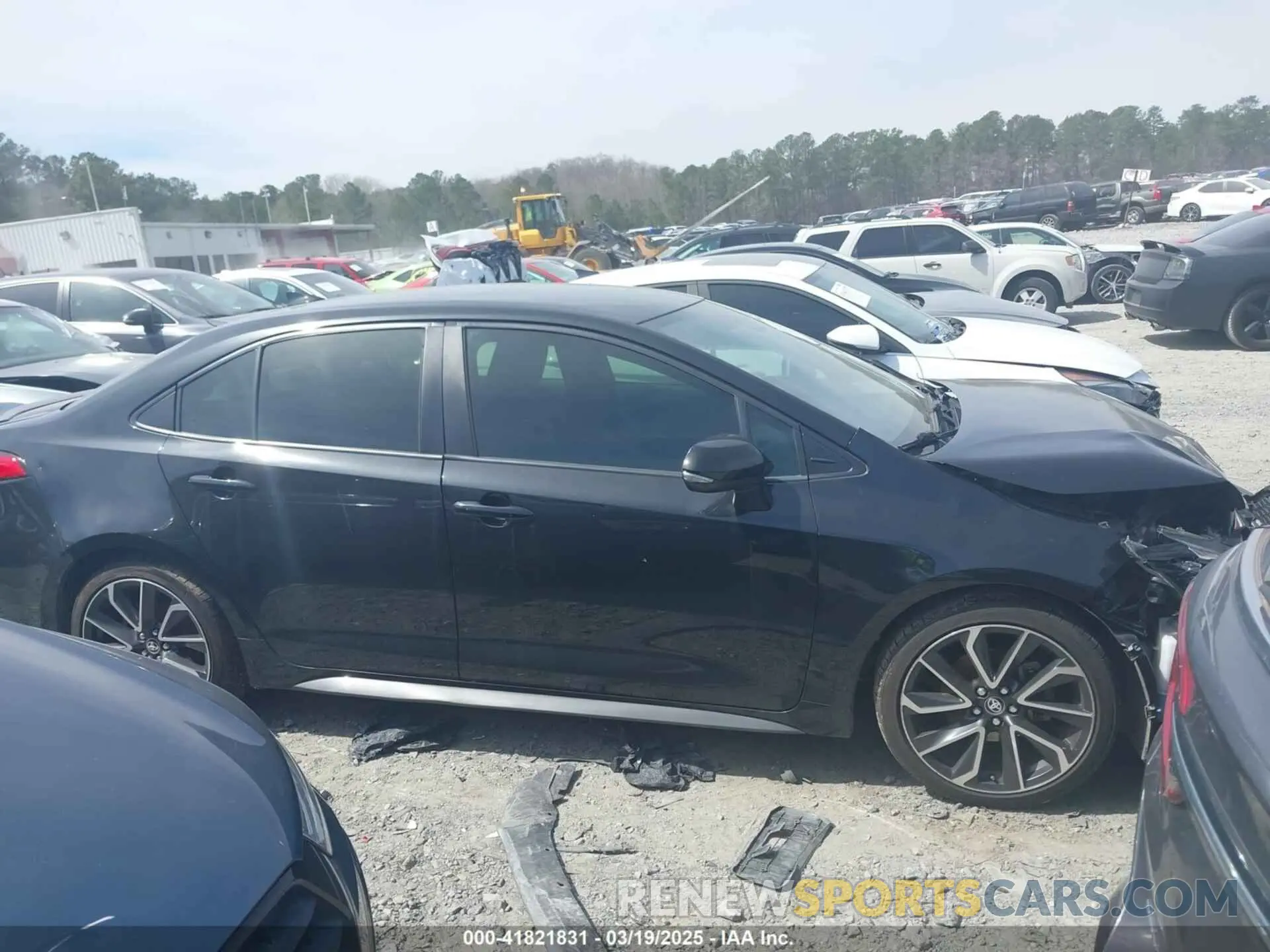 13 Photograph of a damaged car JTDS4RCE2LJ024338 TOYOTA COROLLA 2020