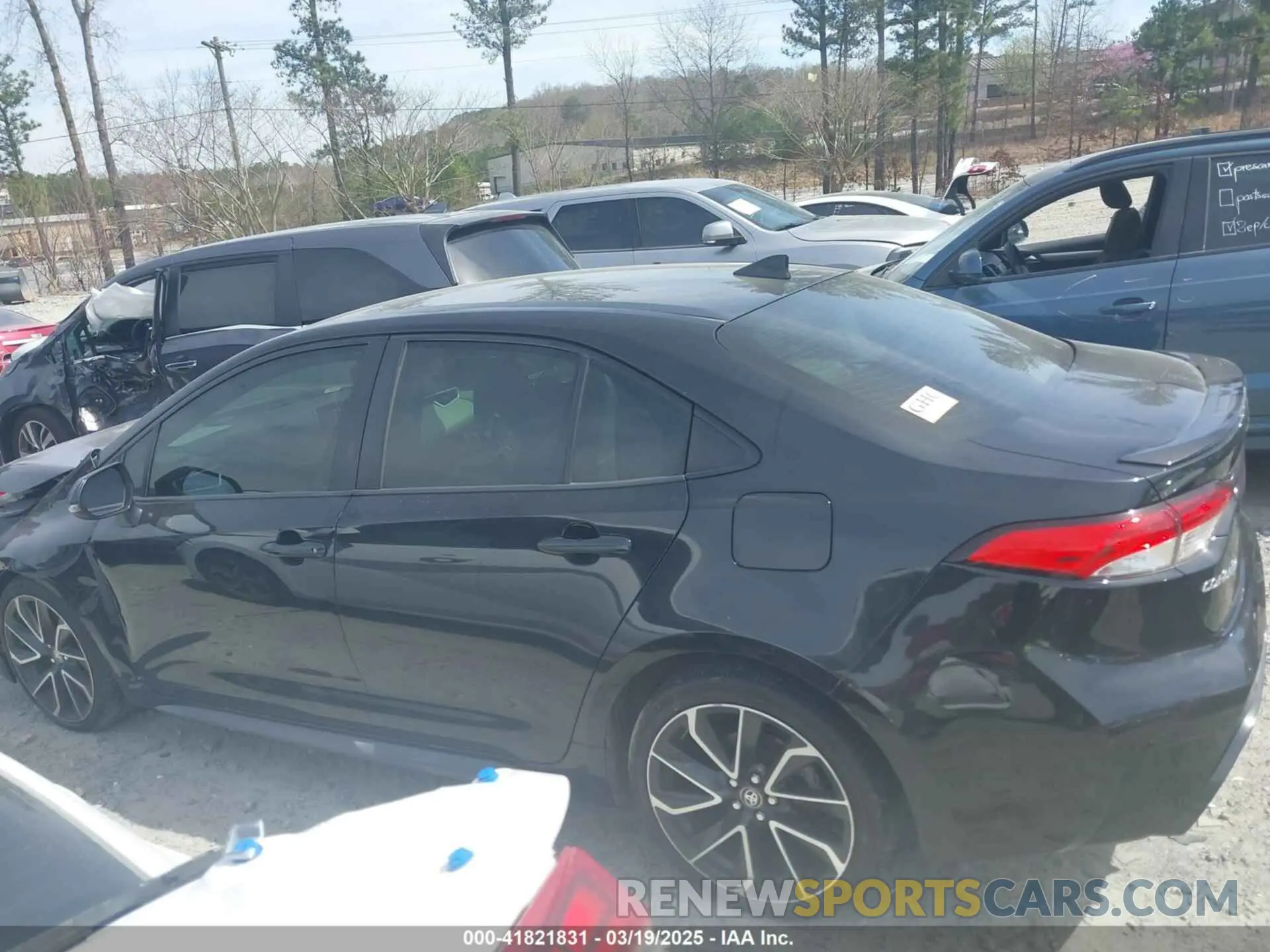 14 Photograph of a damaged car JTDS4RCE2LJ024338 TOYOTA COROLLA 2020
