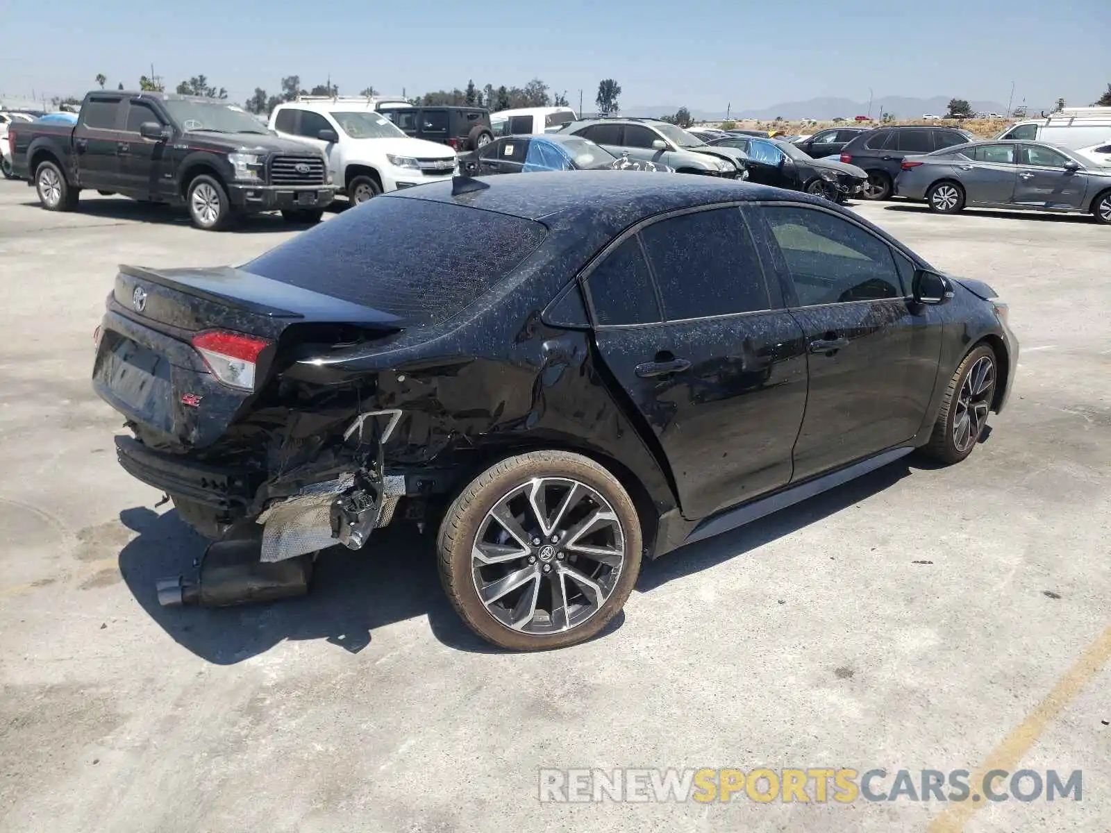 4 Photograph of a damaged car JTDS4RCE2LJ028096 TOYOTA COROLLA 2020