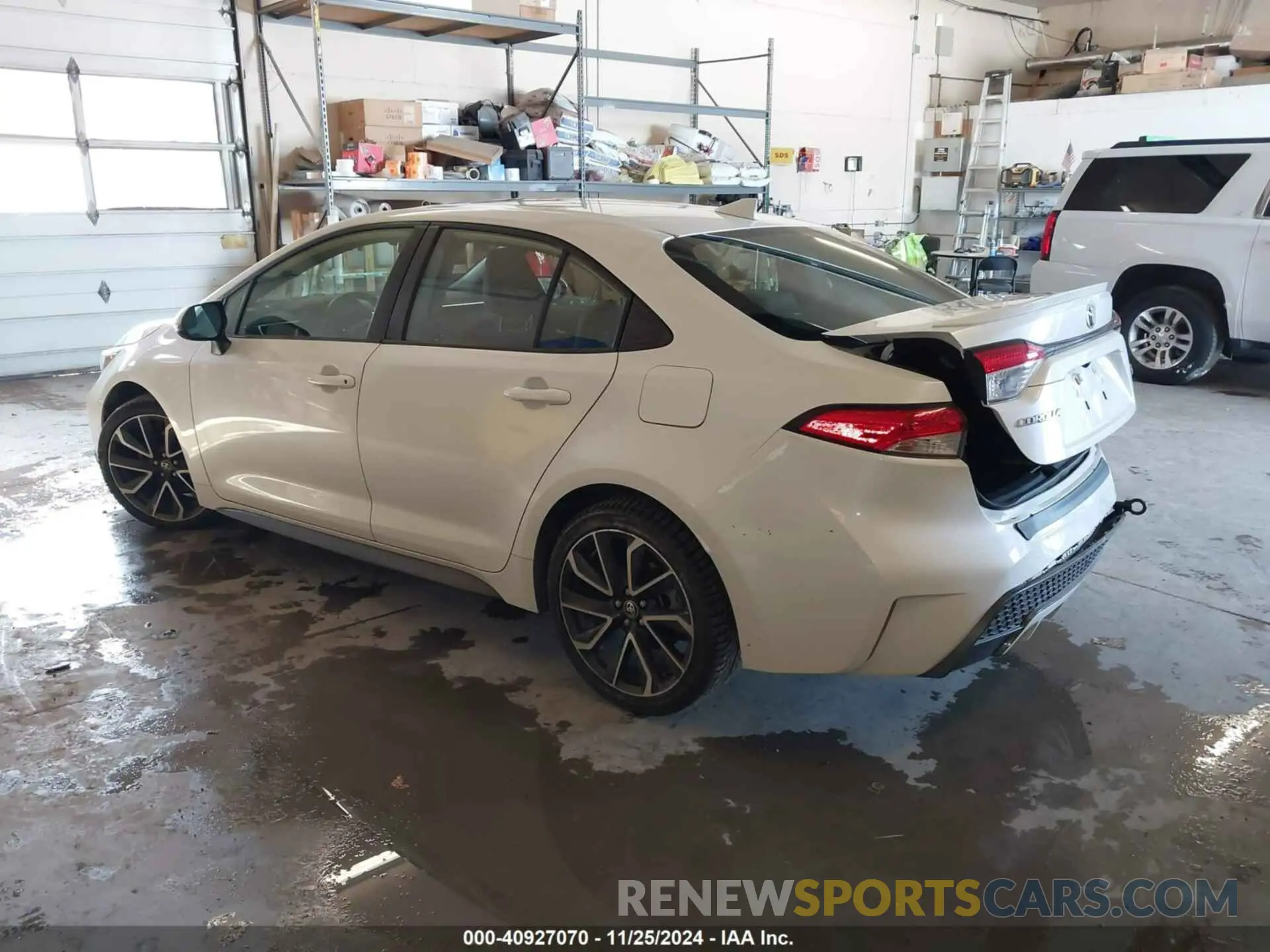3 Photograph of a damaged car JTDS4RCE3LJ006088 TOYOTA COROLLA 2020