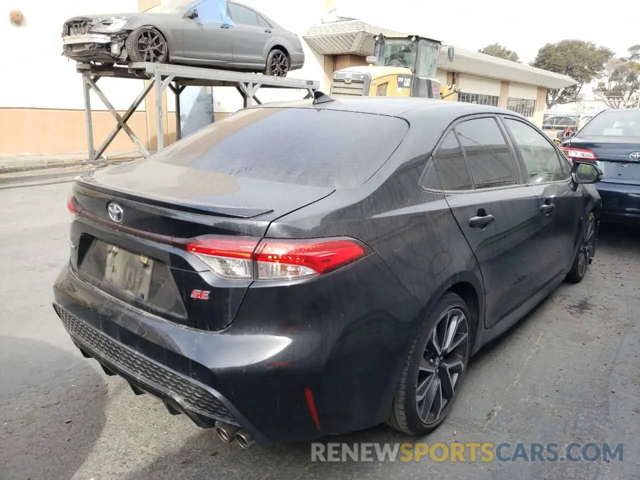 4 Photograph of a damaged car JTDS4RCE3LJ037132 TOYOTA COROLLA 2020