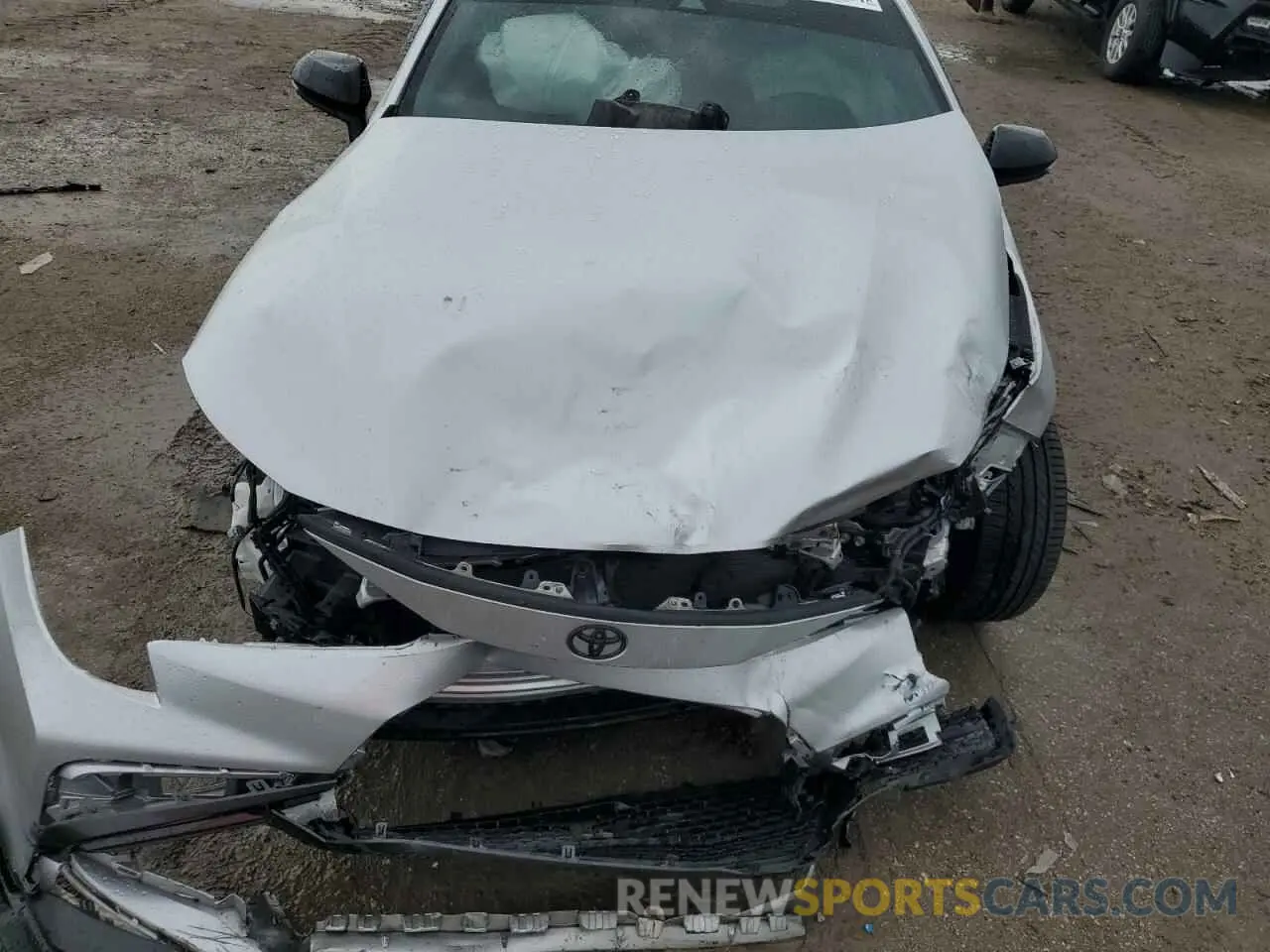 11 Photograph of a damaged car JTDS4RCE3LJ039351 TOYOTA COROLLA 2020