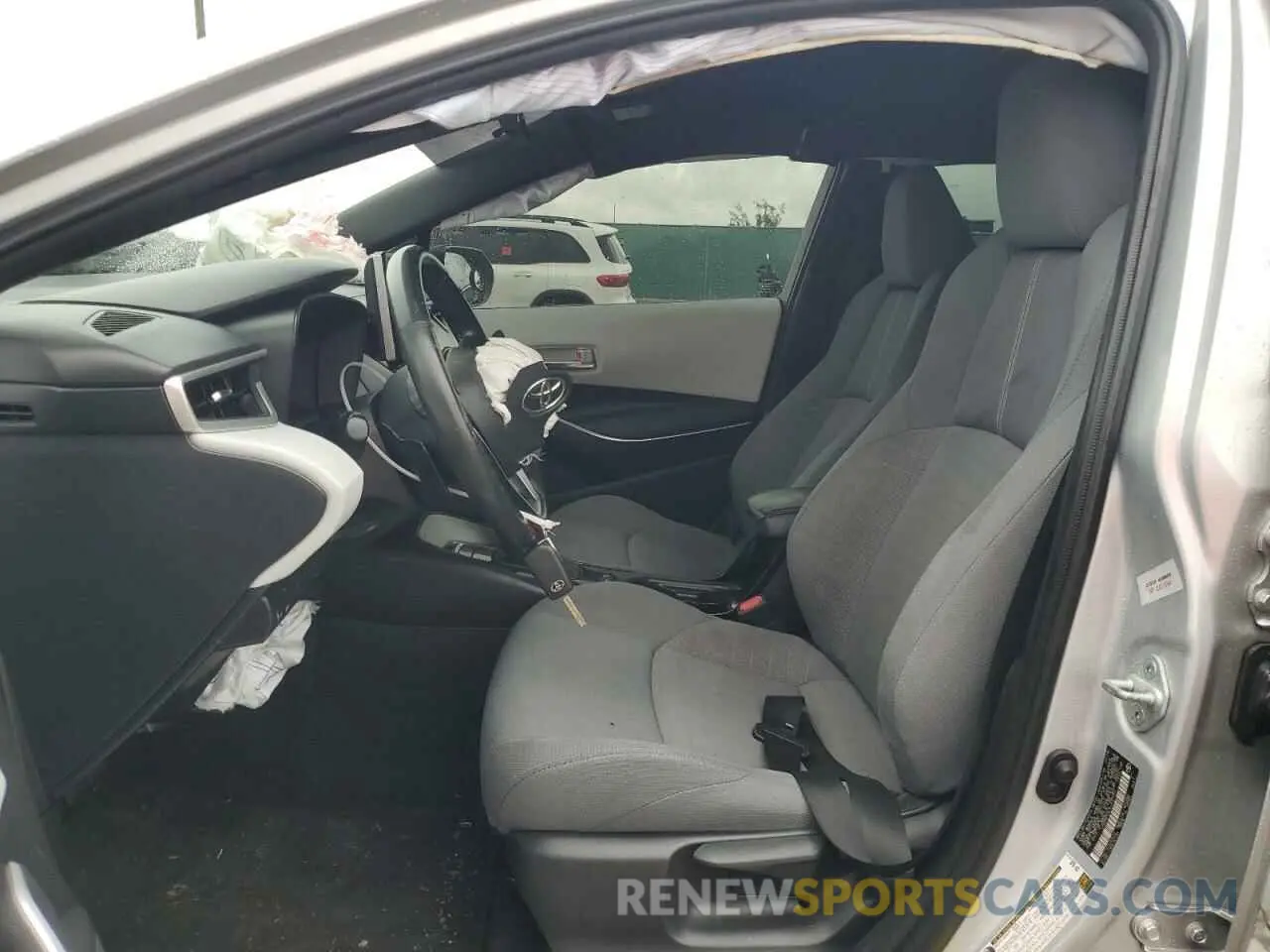 7 Photograph of a damaged car JTDS4RCE3LJ039351 TOYOTA COROLLA 2020