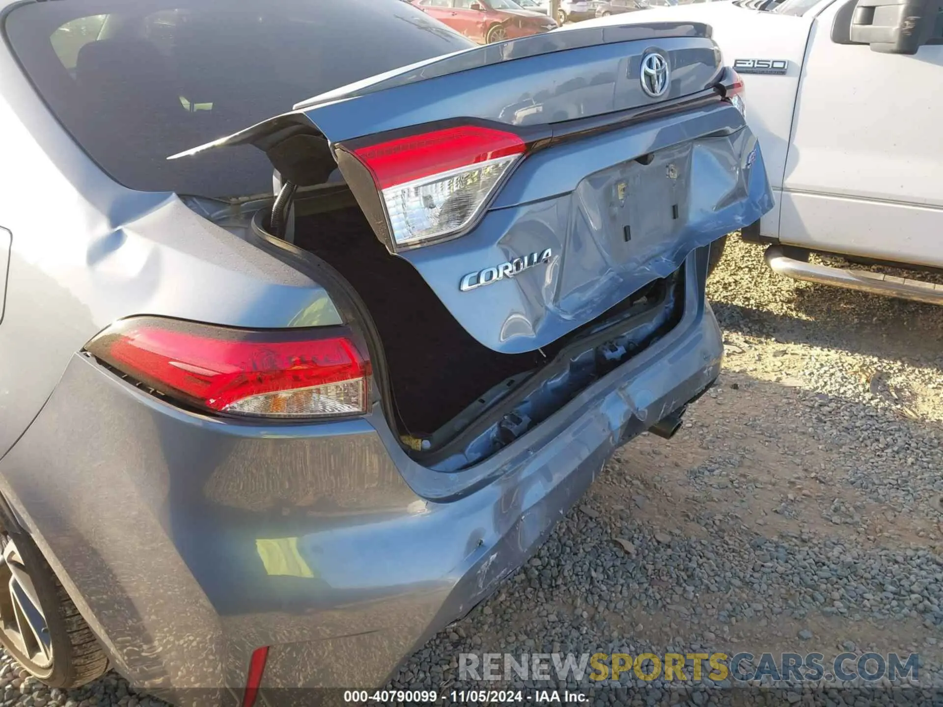 17 Photograph of a damaged car JTDS4RCE3LJ046350 TOYOTA COROLLA 2020