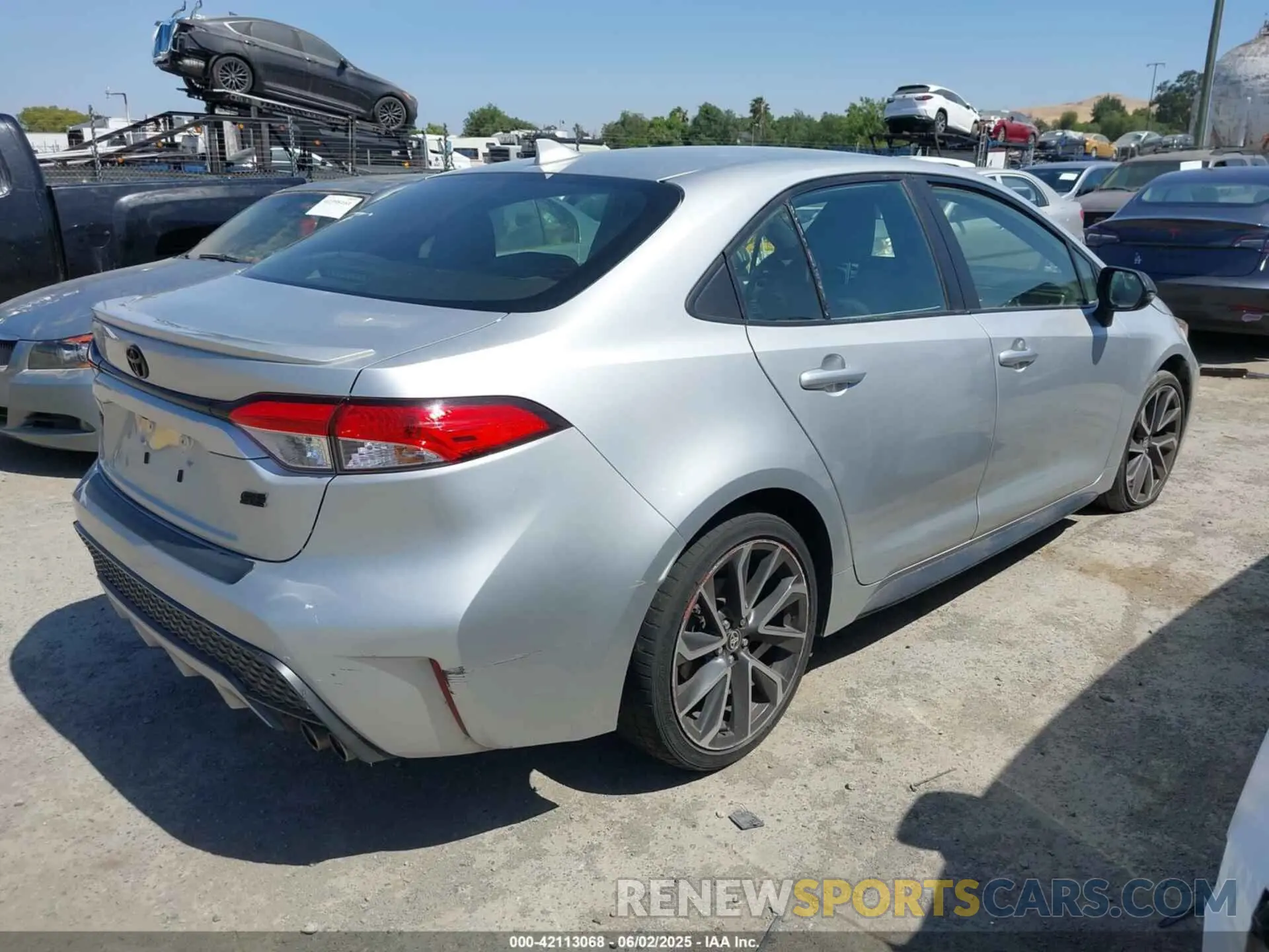4 Photograph of a damaged car JTDS4RCE4LJ004155 TOYOTA COROLLA 2020