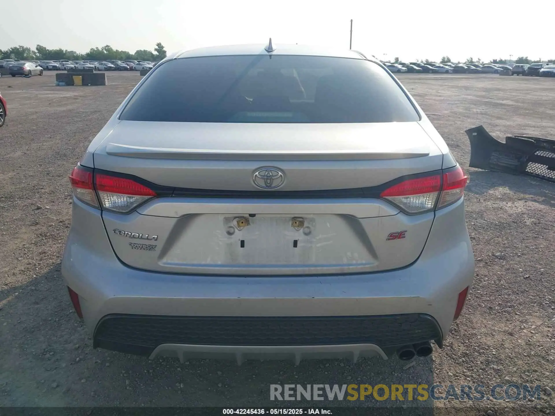 17 Photograph of a damaged car JTDS4RCE4LJ021330 TOYOTA COROLLA 2020