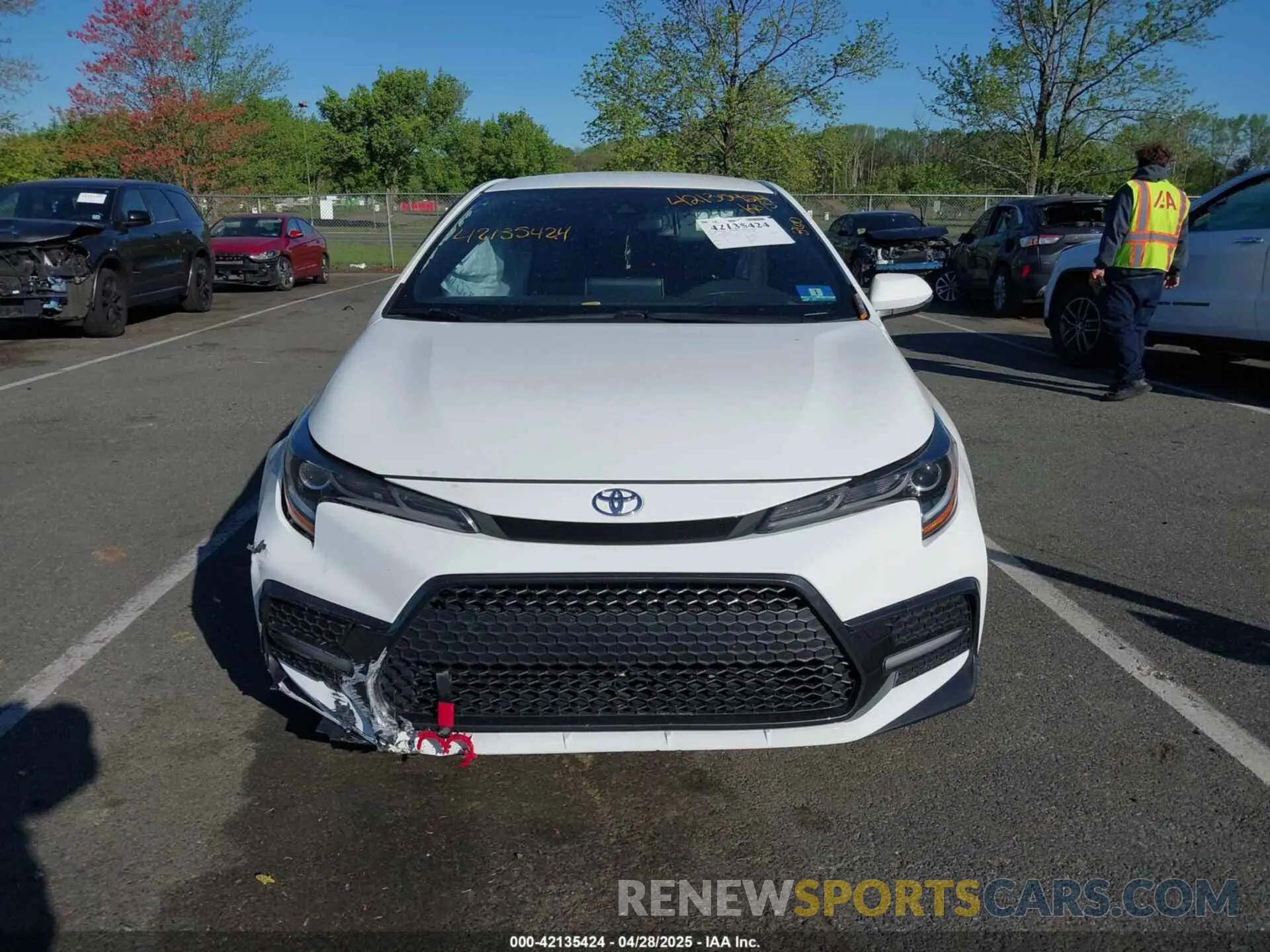 12 Photograph of a damaged car JTDS4RCE4LJ036183 TOYOTA COROLLA 2020