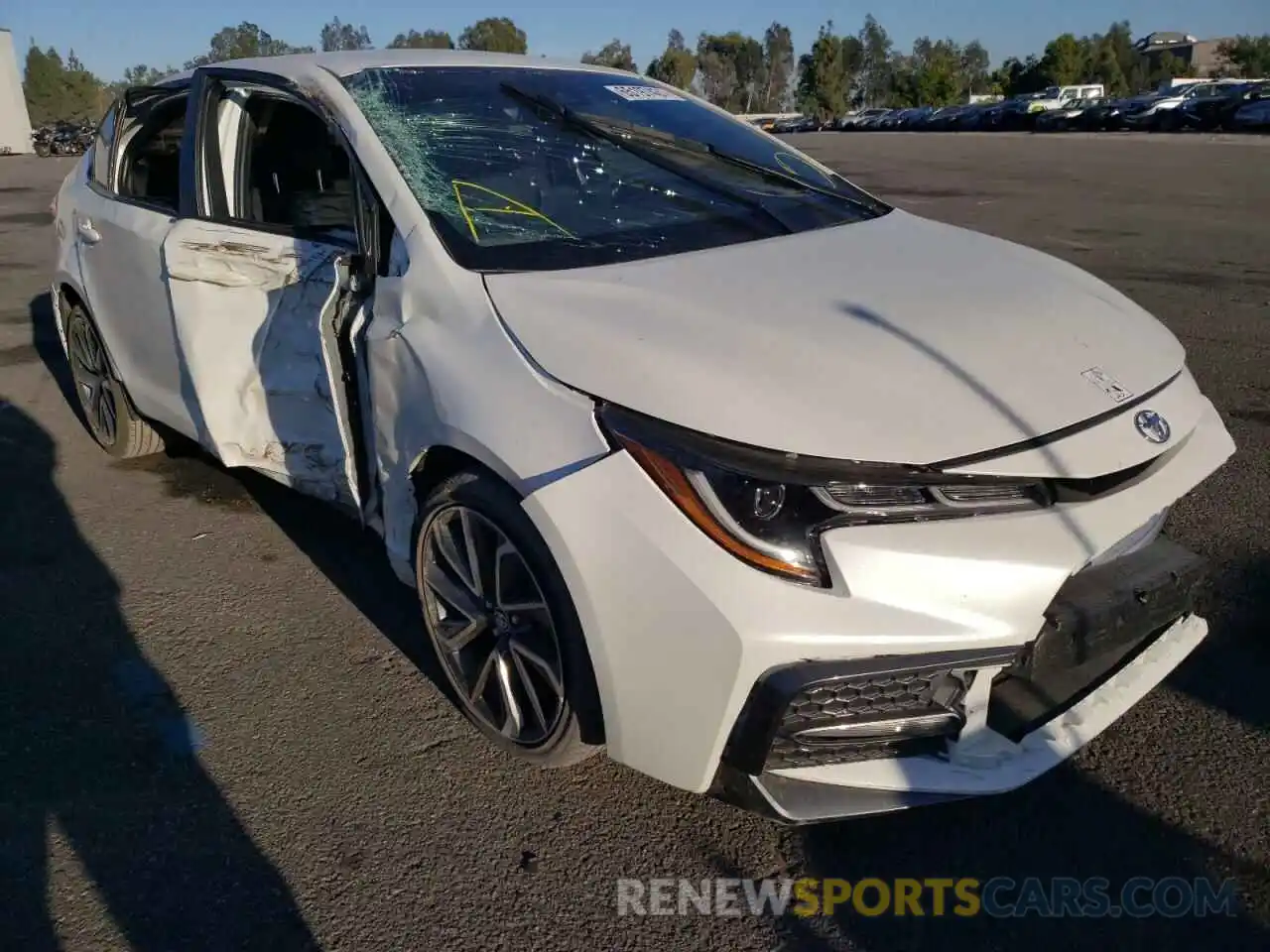 1 Photograph of a damaged car JTDS4RCE4LJ036930 TOYOTA COROLLA 2020