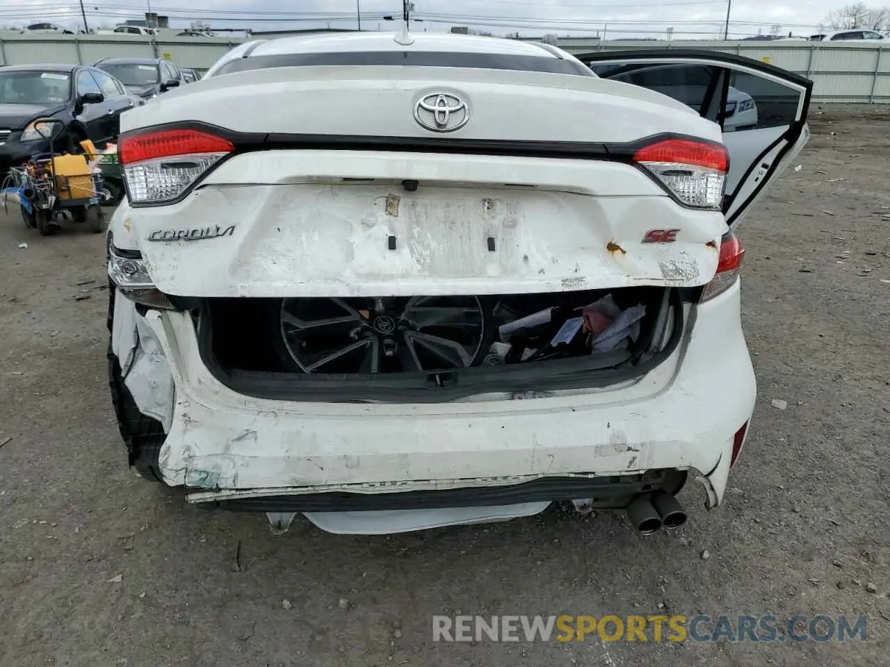 6 Photograph of a damaged car JTDS4RCE5LJ004262 TOYOTA COROLLA 2020