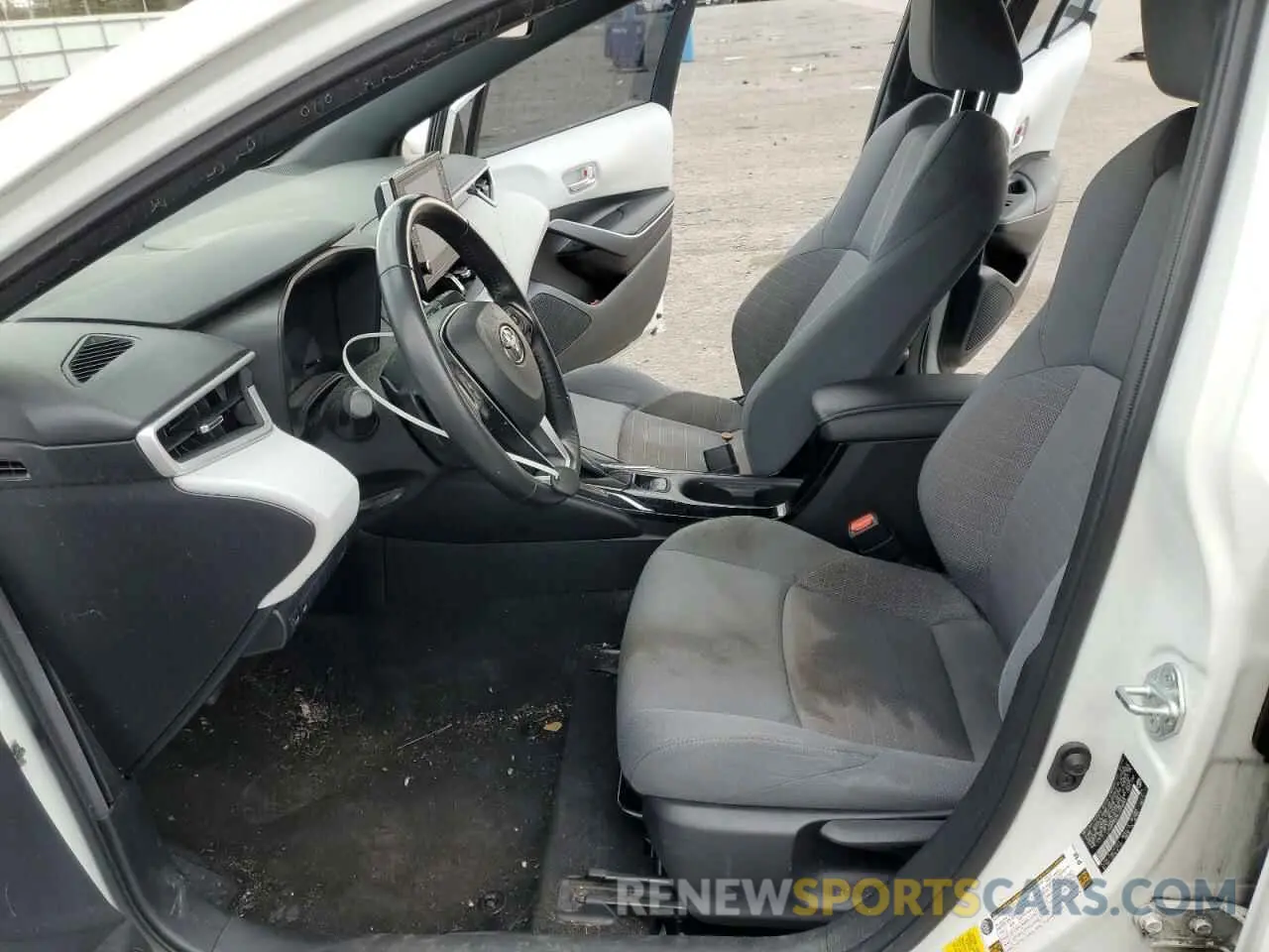 7 Photograph of a damaged car JTDS4RCE5LJ004262 TOYOTA COROLLA 2020
