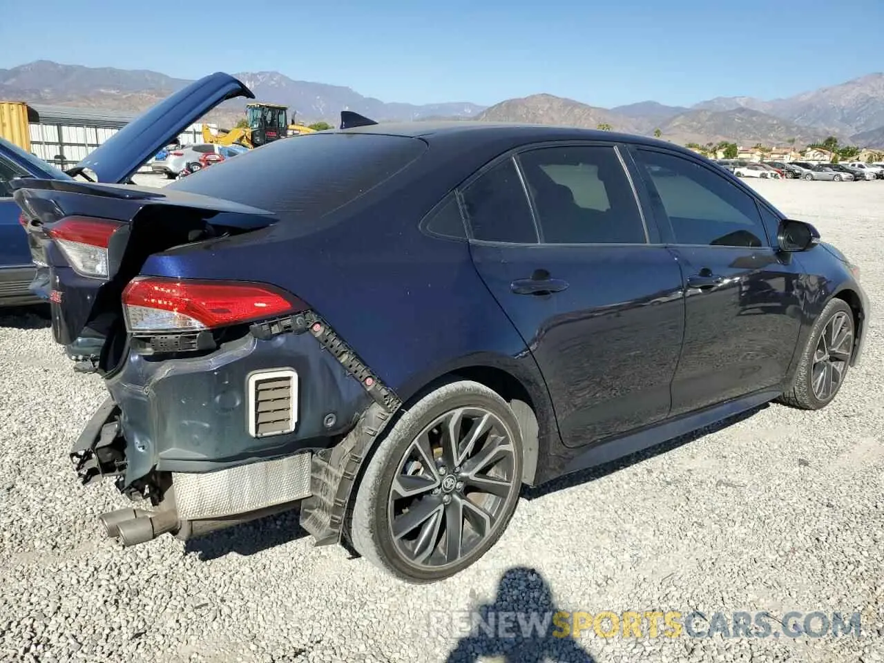 3 Photograph of a damaged car JTDS4RCE5LJ008389 TOYOTA COROLLA 2020