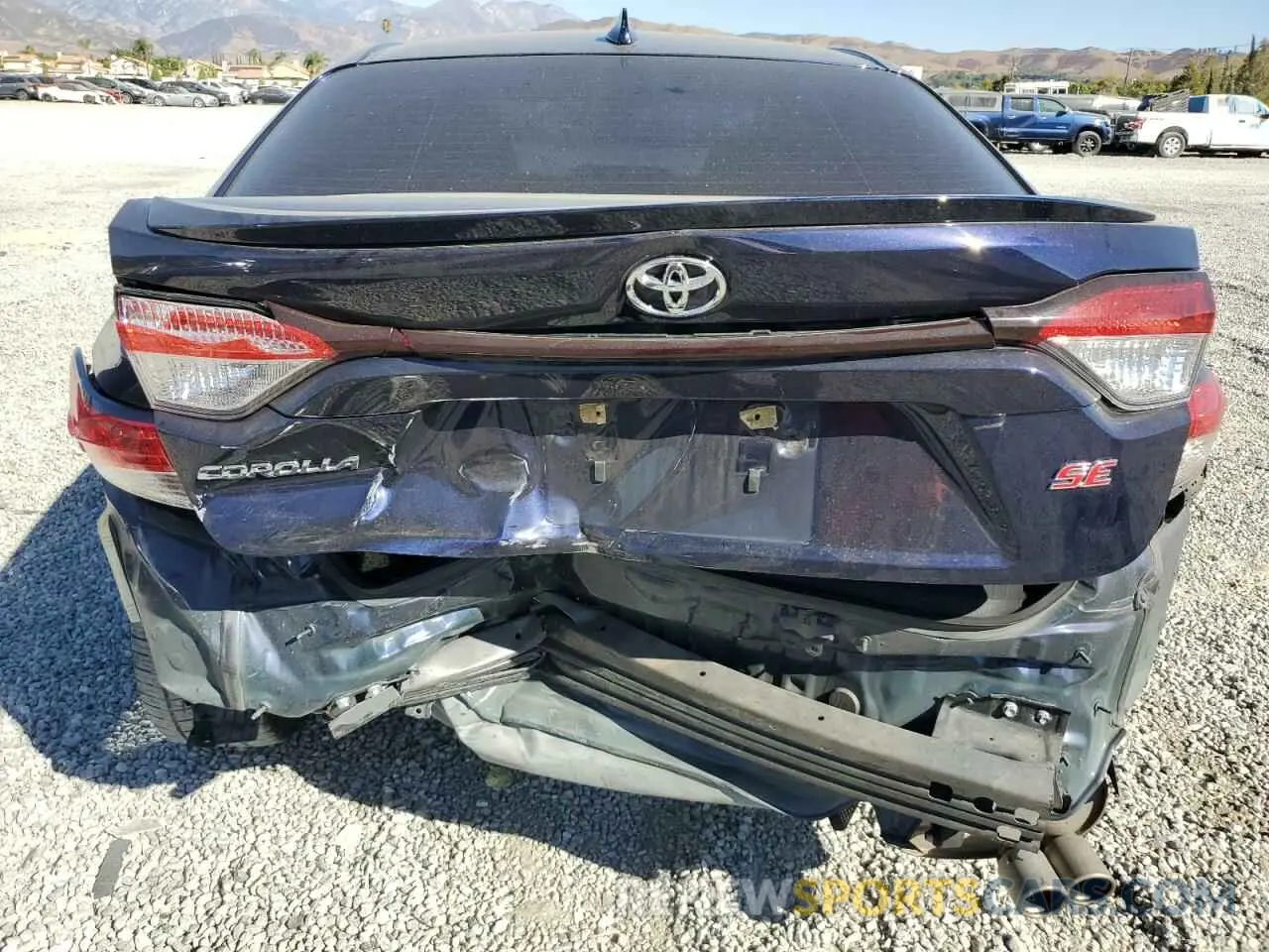 6 Photograph of a damaged car JTDS4RCE5LJ008389 TOYOTA COROLLA 2020