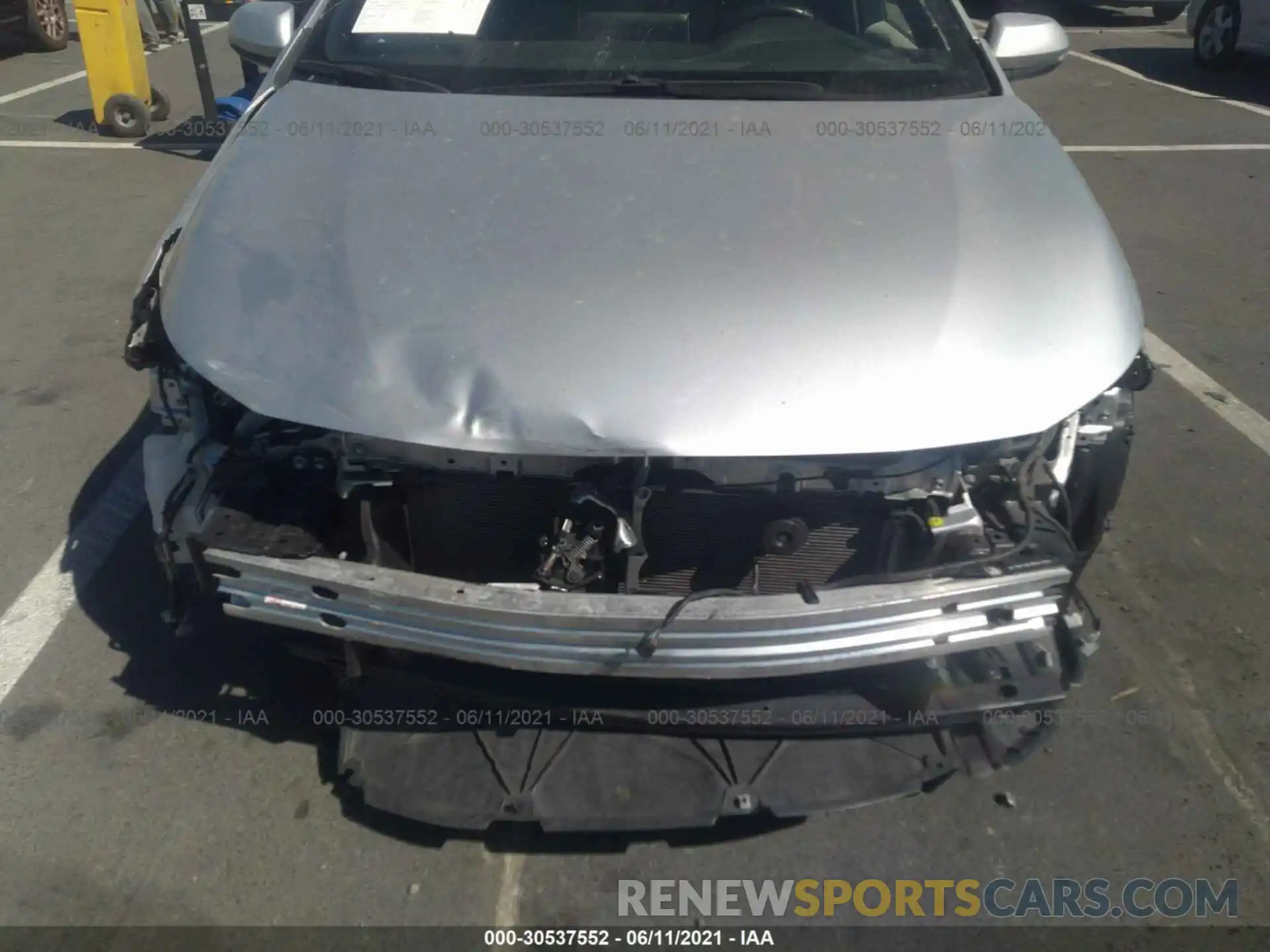 6 Photograph of a damaged car JTDS4RCE5LJ012135 TOYOTA COROLLA 2020