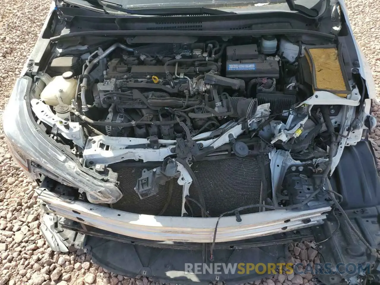 11 Photograph of a damaged car JTDS4RCE5LJ016170 TOYOTA COROLLA 2020