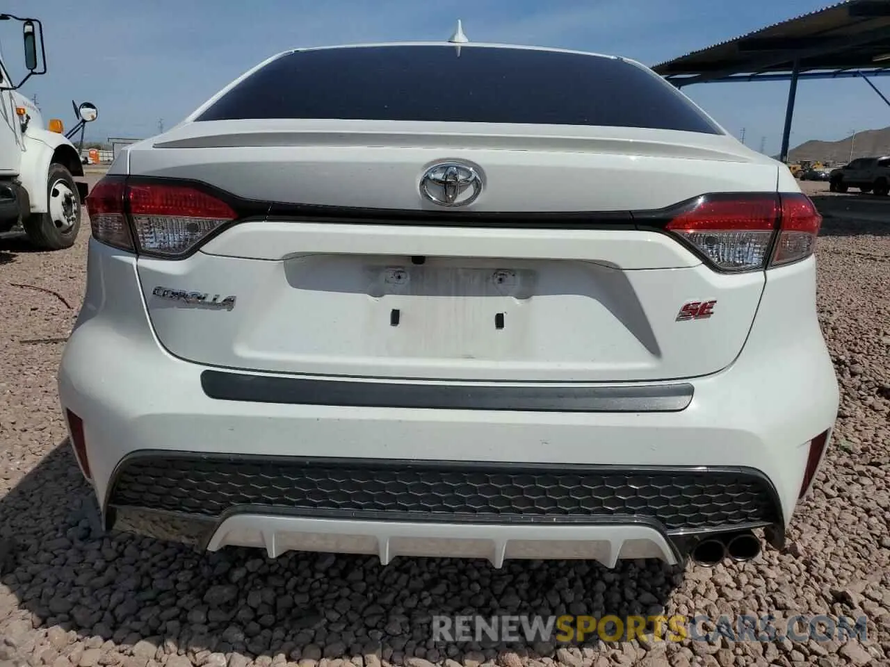 6 Photograph of a damaged car JTDS4RCE5LJ016170 TOYOTA COROLLA 2020