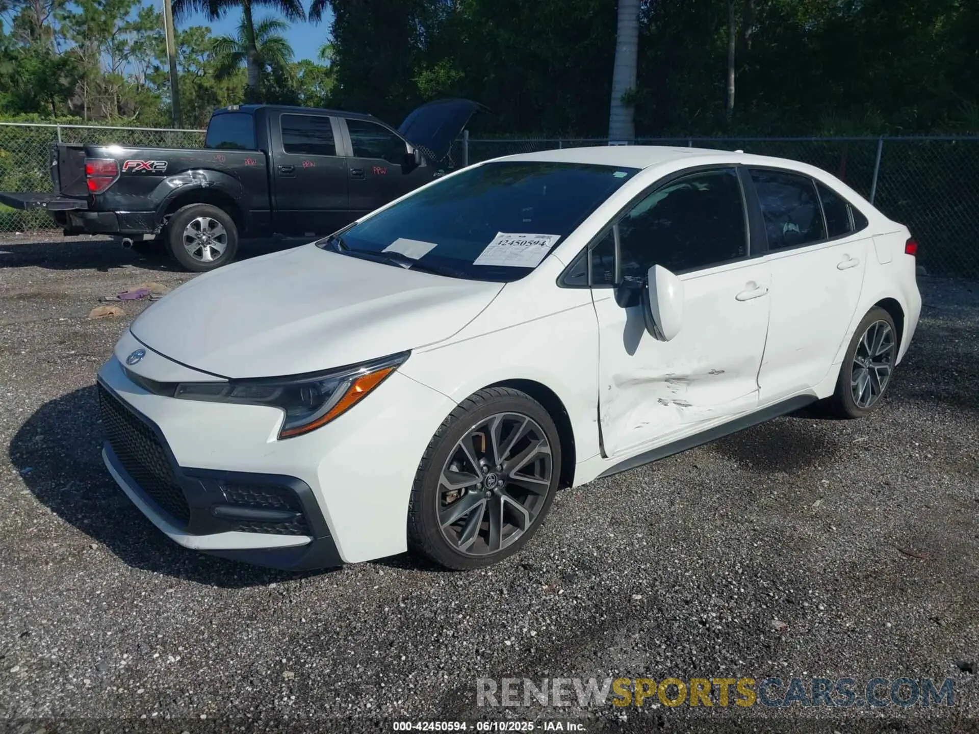 2 Photograph of a damaged car JTDS4RCE5LJ024401 TOYOTA COROLLA 2020