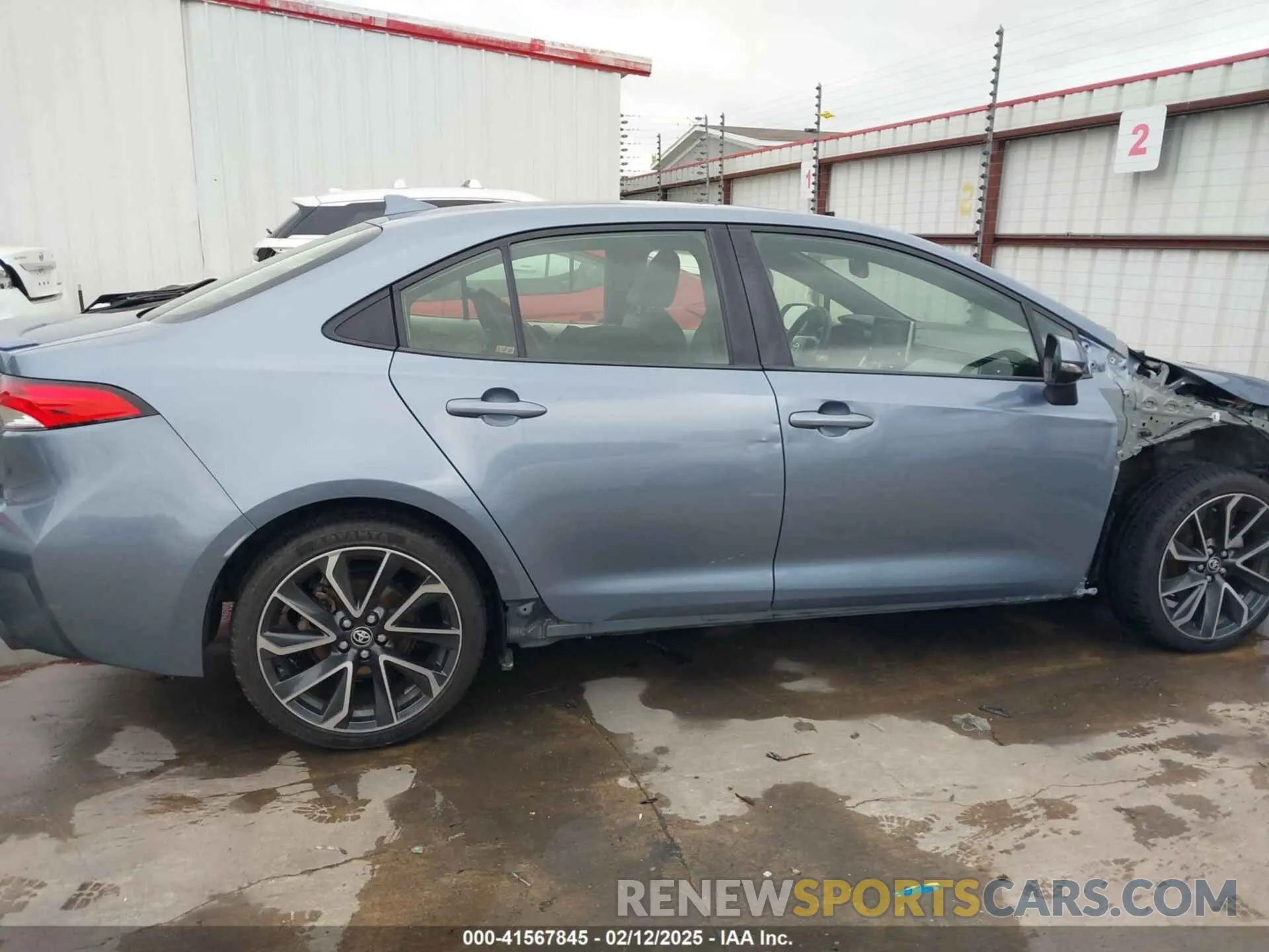 14 Photograph of a damaged car JTDS4RCE5LJ024964 TOYOTA COROLLA 2020