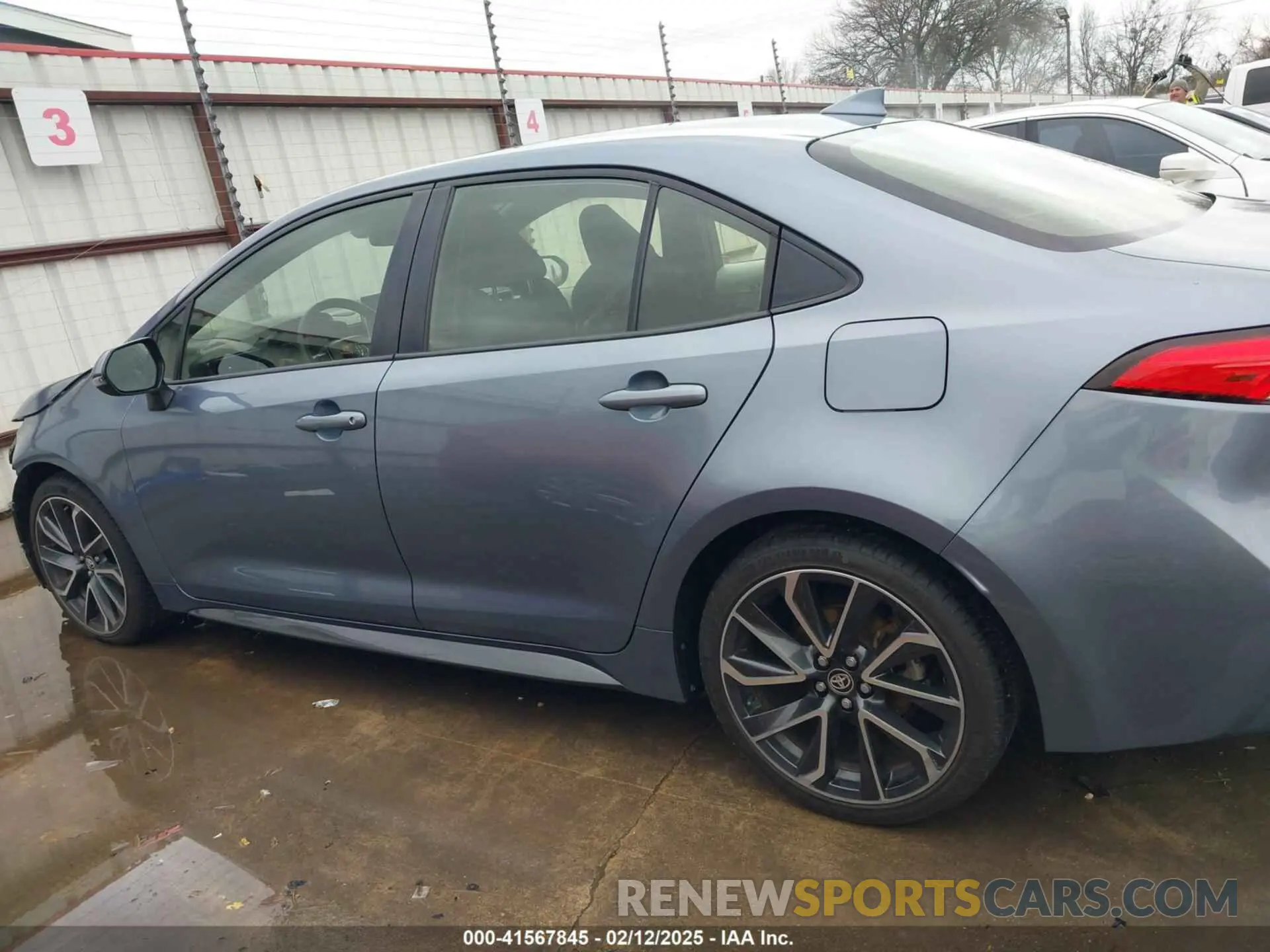 15 Photograph of a damaged car JTDS4RCE5LJ024964 TOYOTA COROLLA 2020